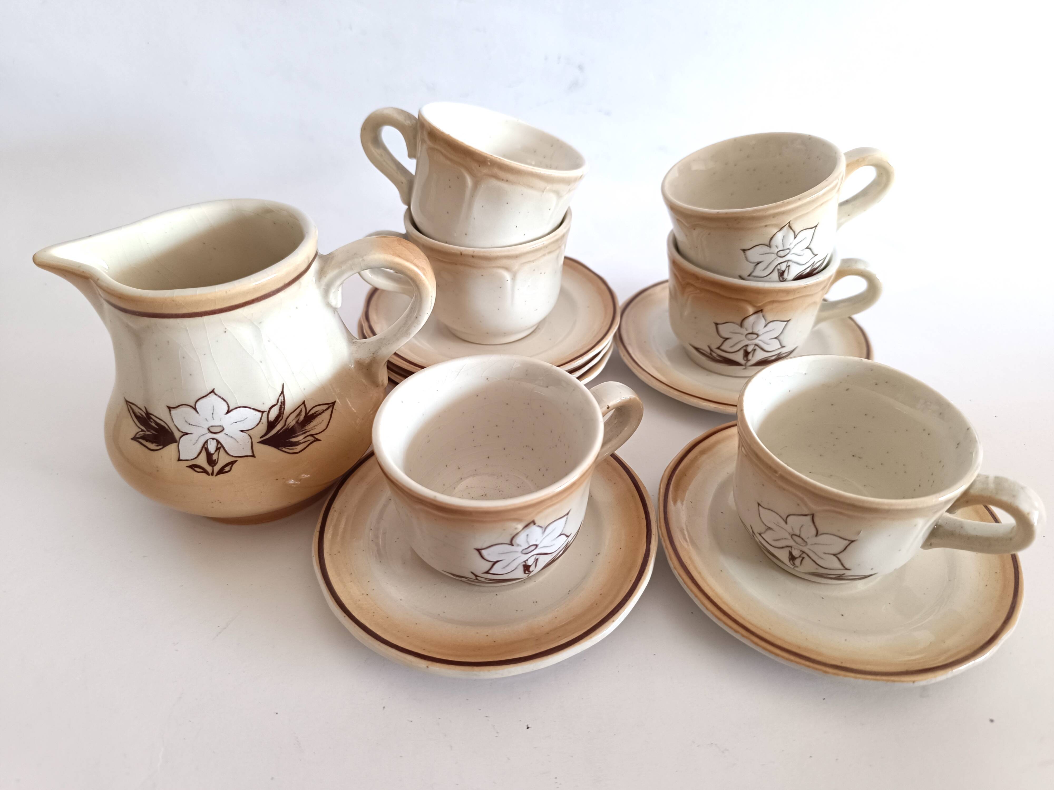 Tasses à café faïence St. Amand