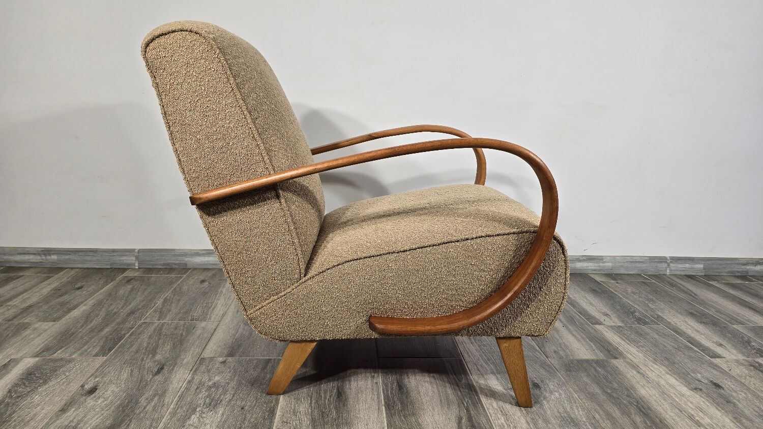 Art Deco Lounge Chair by Jindrich Halabala, 1940s