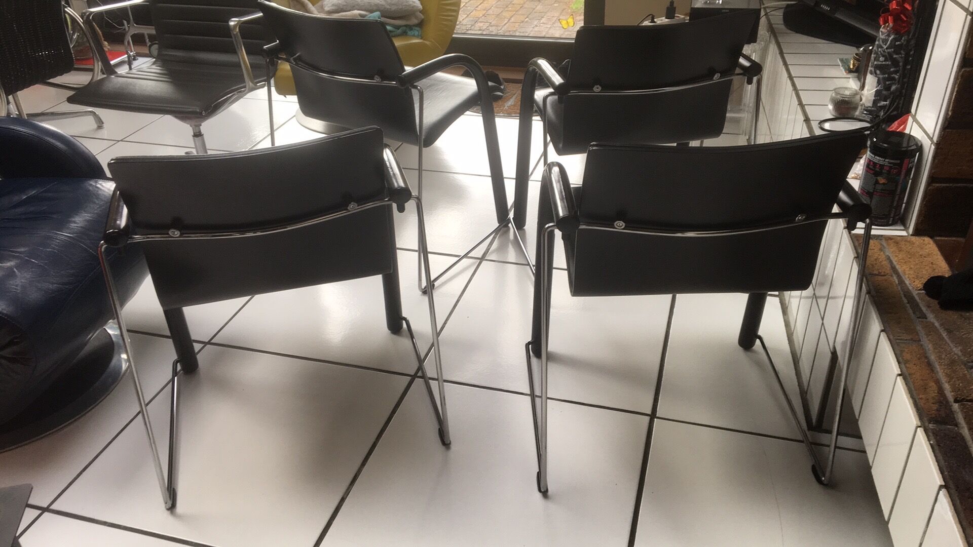 Ensemble de 4 chaises Thonet modèle S320