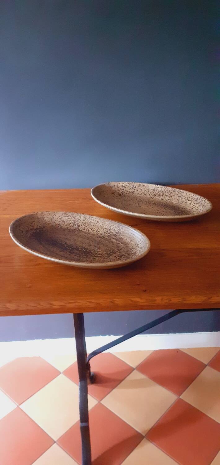 Two oval serving dishes in sandstone from Salins les Bains year 60/70