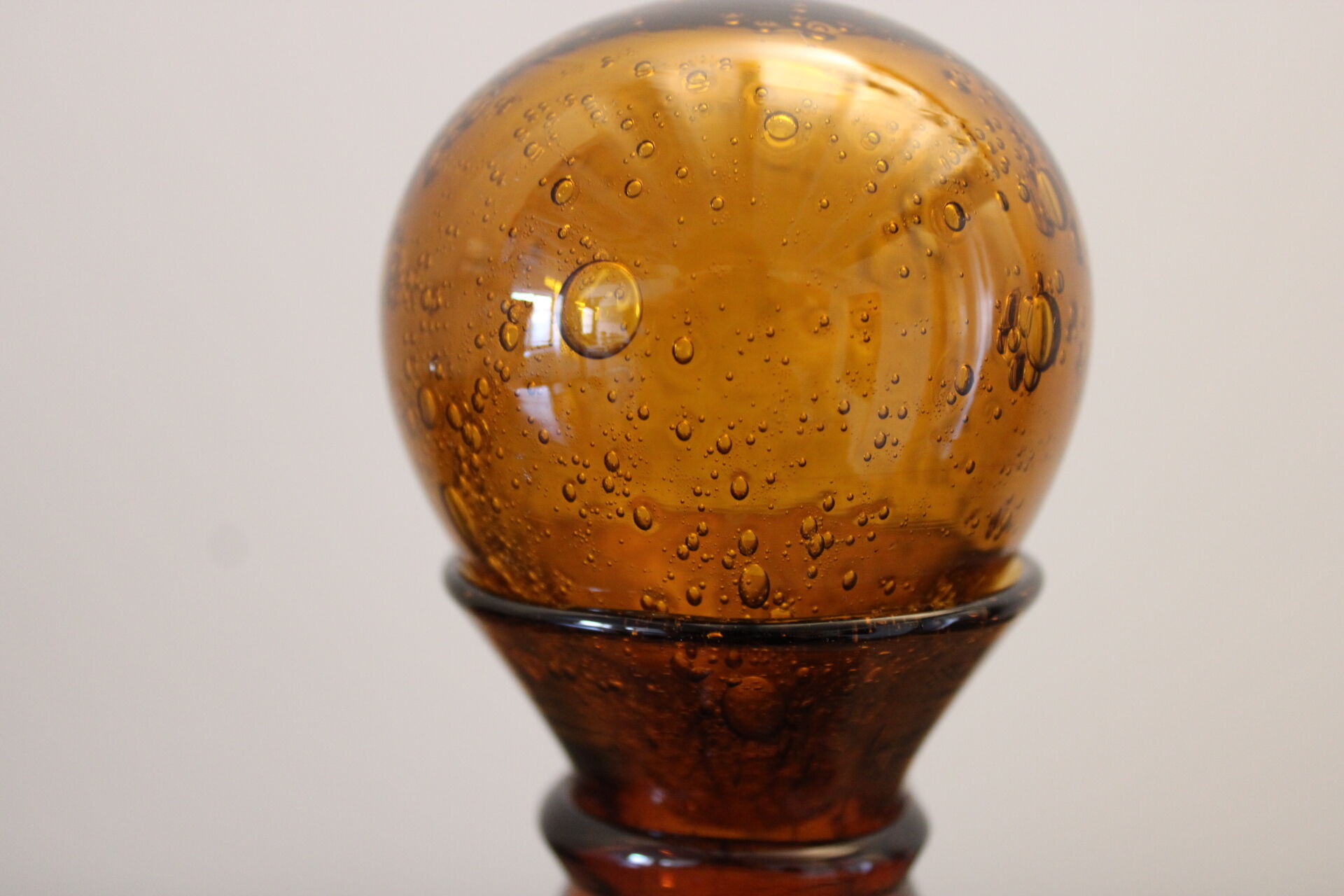 Biot decanter in blown glass bubbled orange hue