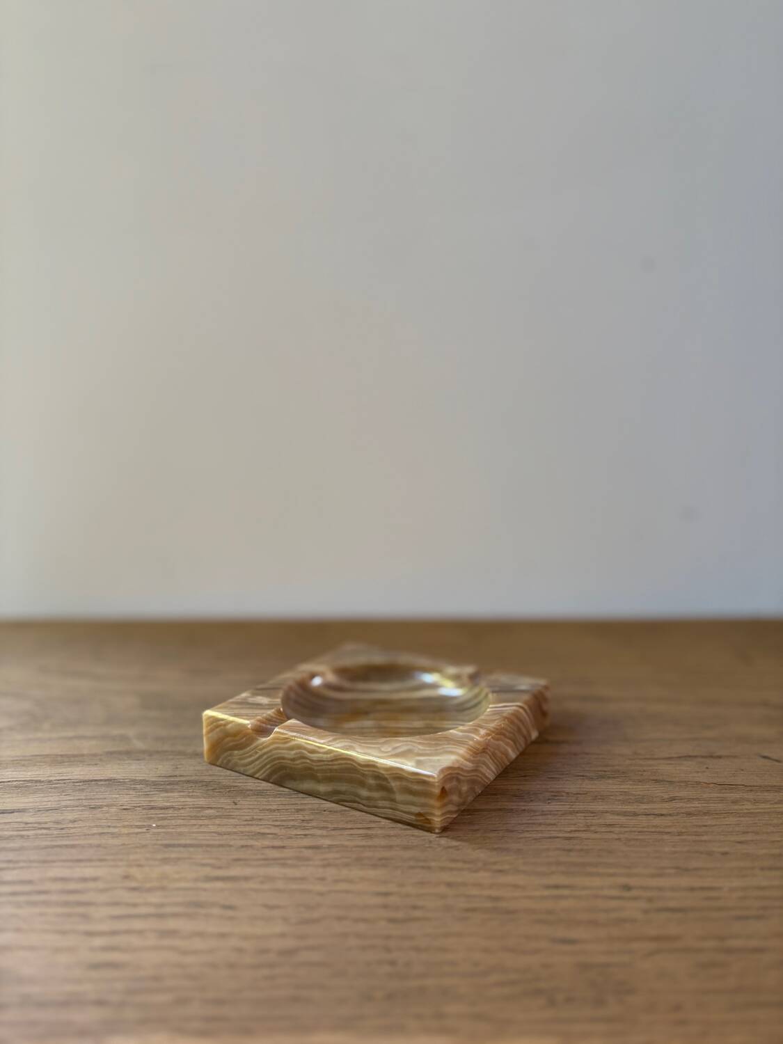 vintage quartz stone ashtray