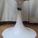 Swivel tulip chair