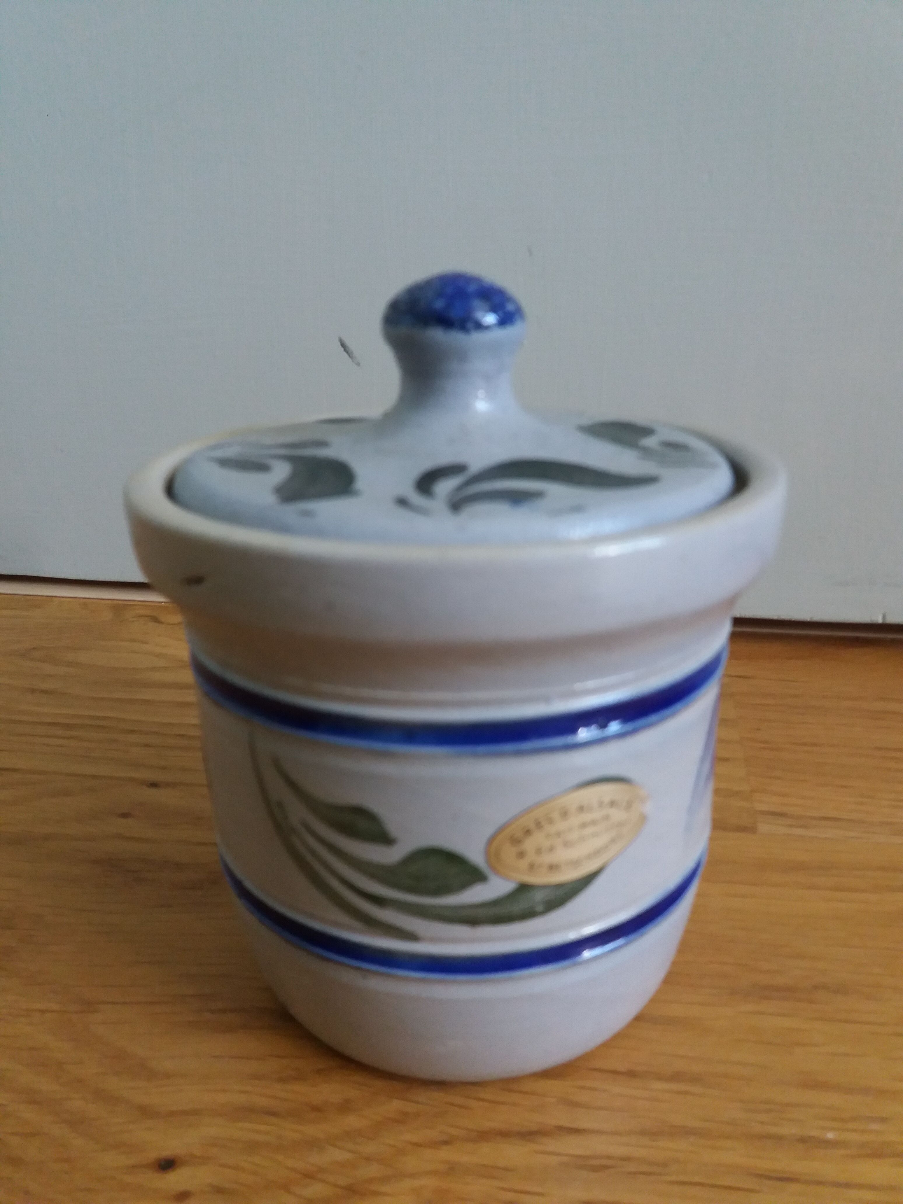 Sandstone pot from Alsace Schmitter in Betschdorf