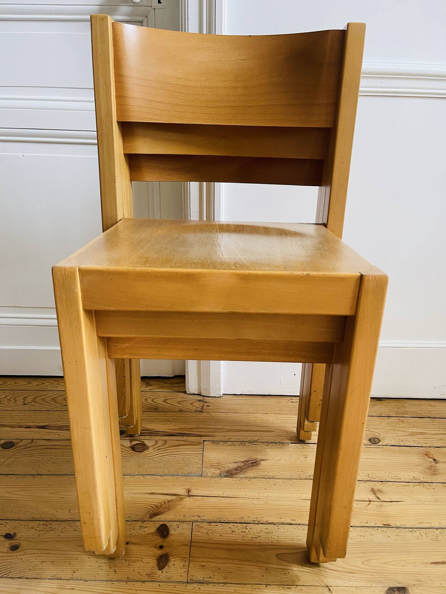 3 chaises scandinaves vintage en hêtre