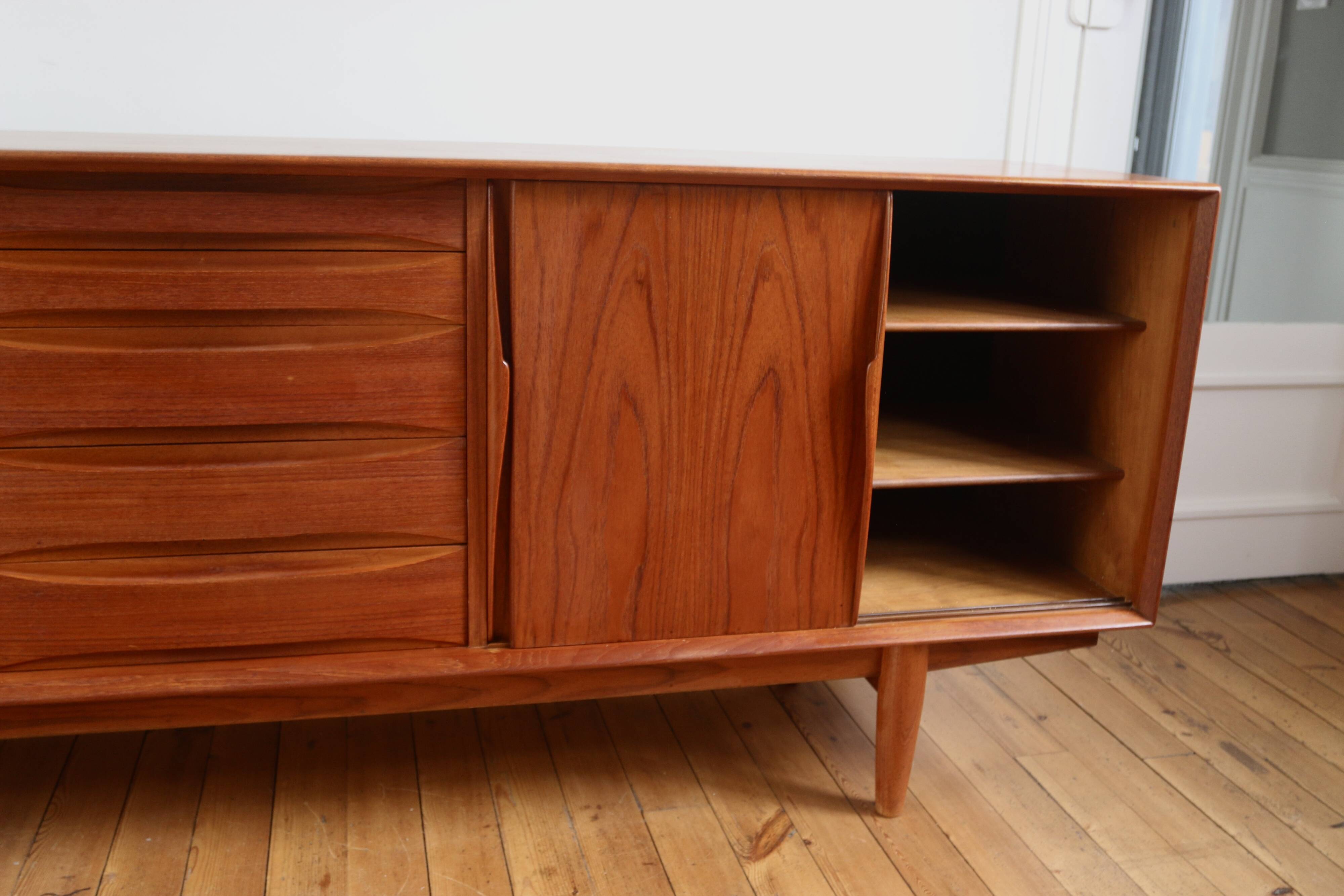 Enfilade scandinave vintage en teck Arne Vodder, 1960