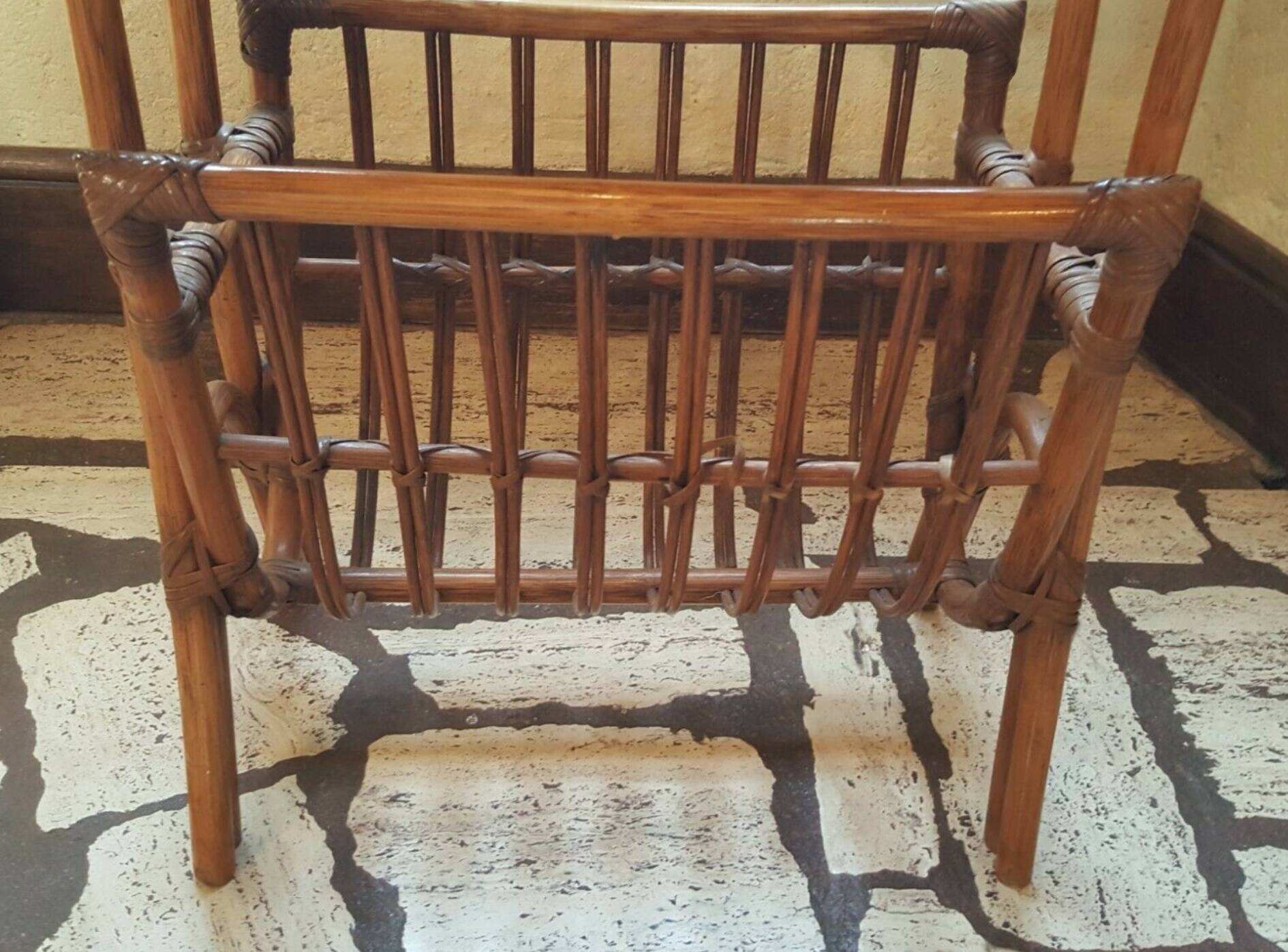 Wicker rattan magazine with tablet