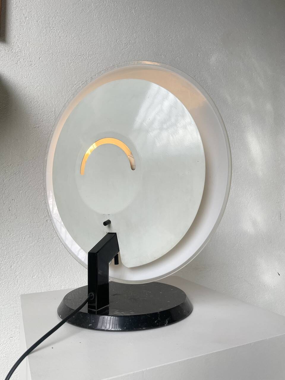 “La Perla” desk lamp by Bruno Gecchelin for Oluce 1980