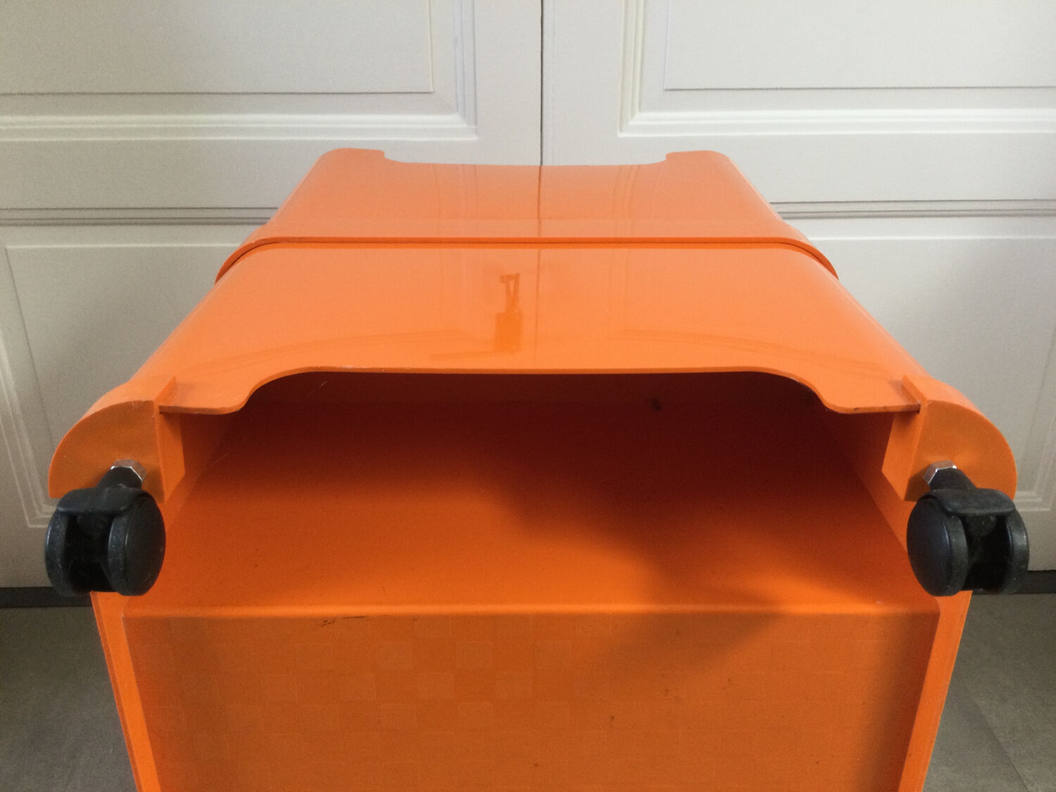 Prisunic Flair coffee/bar table 1970