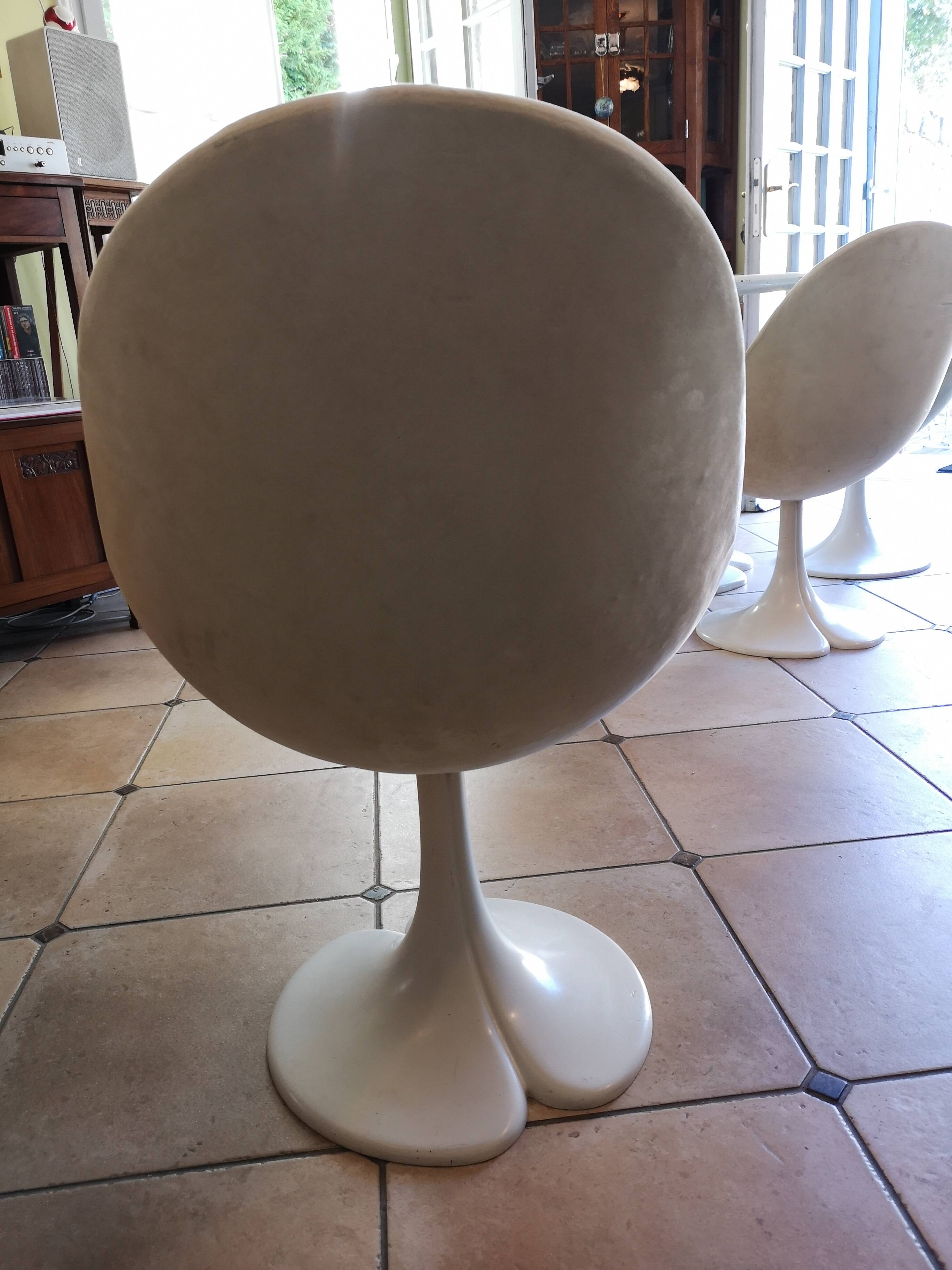Tulip table and chair set