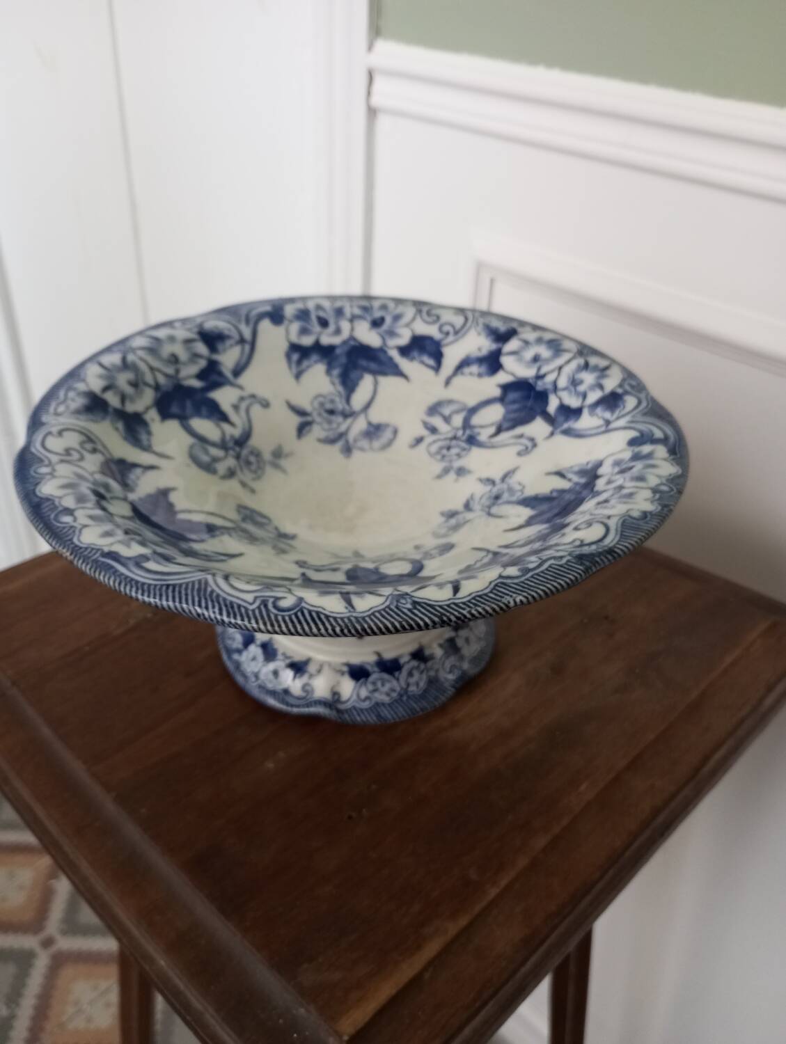 "Flora" fruit bowl in Creil and Montereau