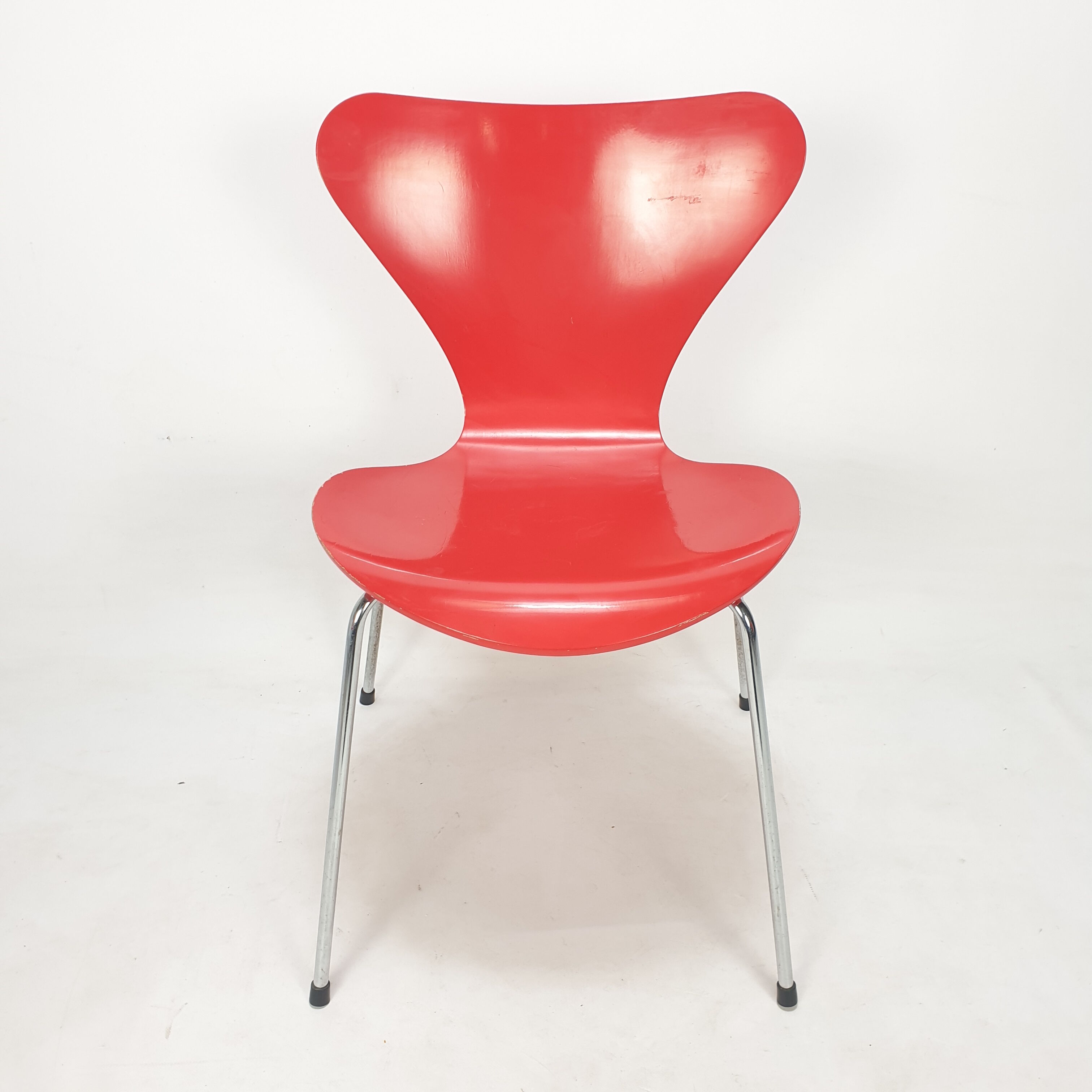 Set of 6 chairs "model 7" Arne Jacobsen for Fritz Hansen, Denmark, 1991