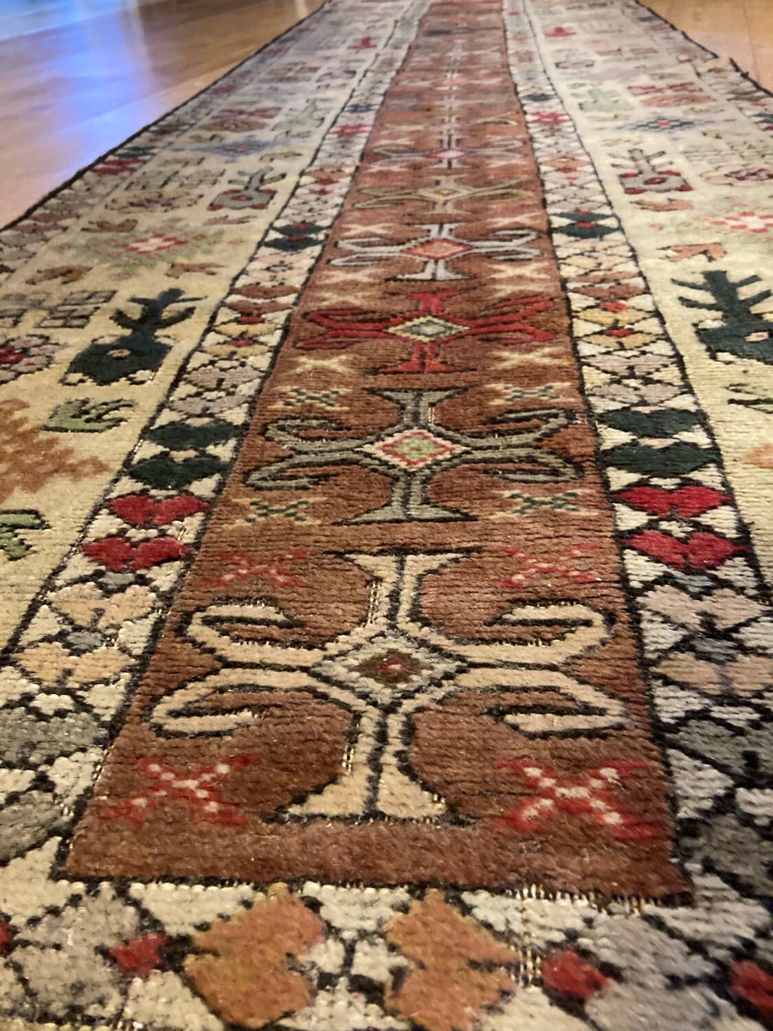 Hand-knotted oriental rug made of pure wool.