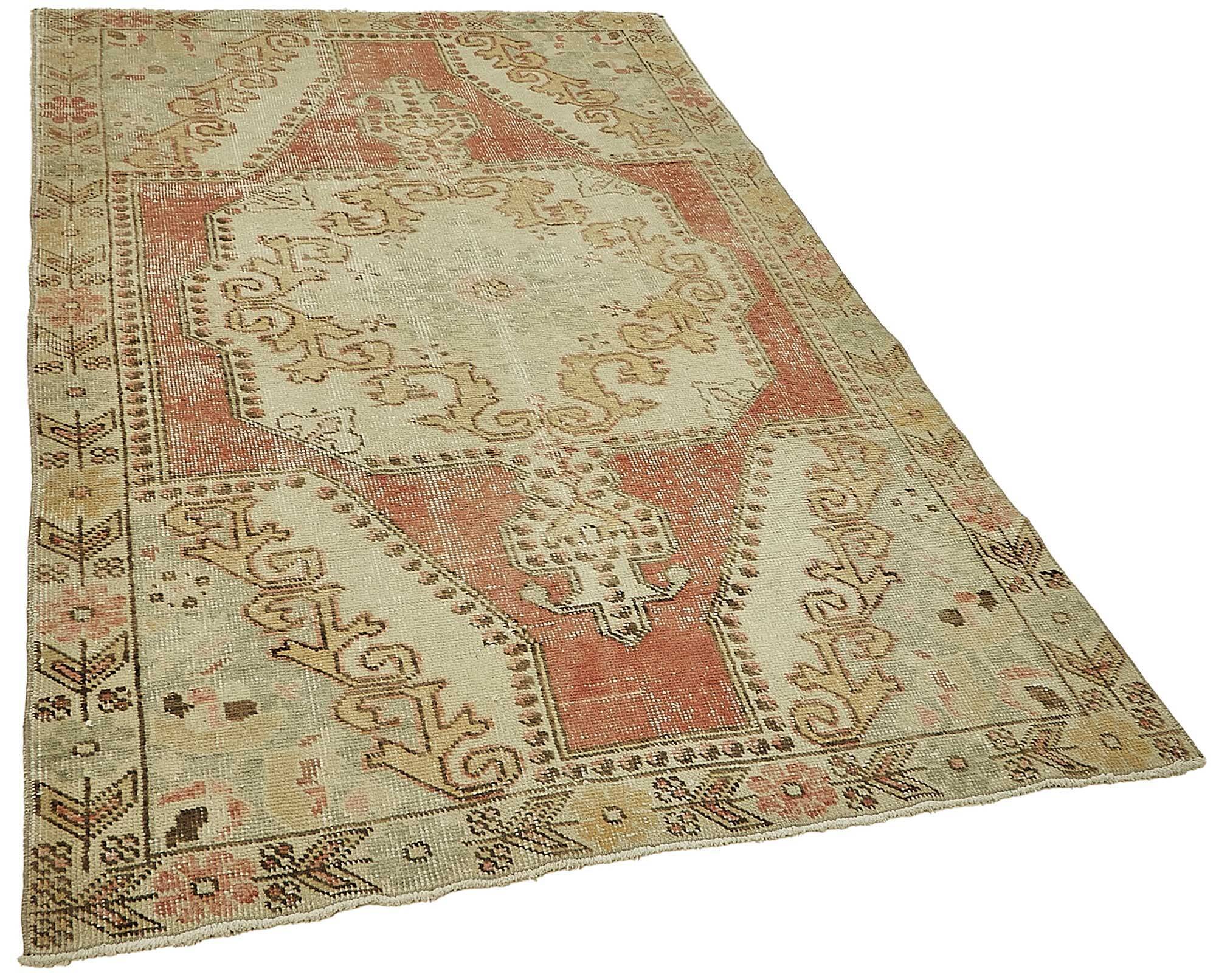 Turkish Vintage Anatolian Rug 136 cm x 213 cm