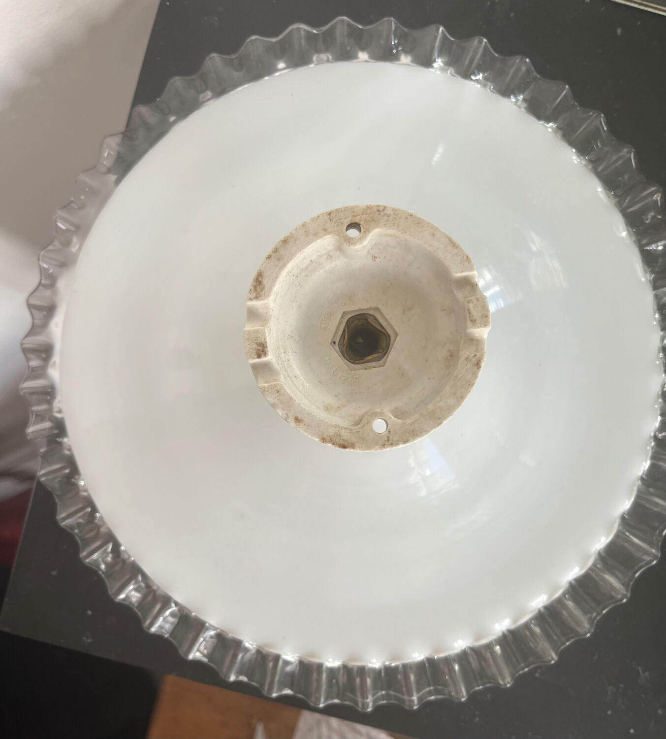 Opaline ancienne plafonnier ou applique