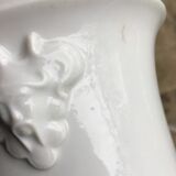 Porcelain pot cover of Paris