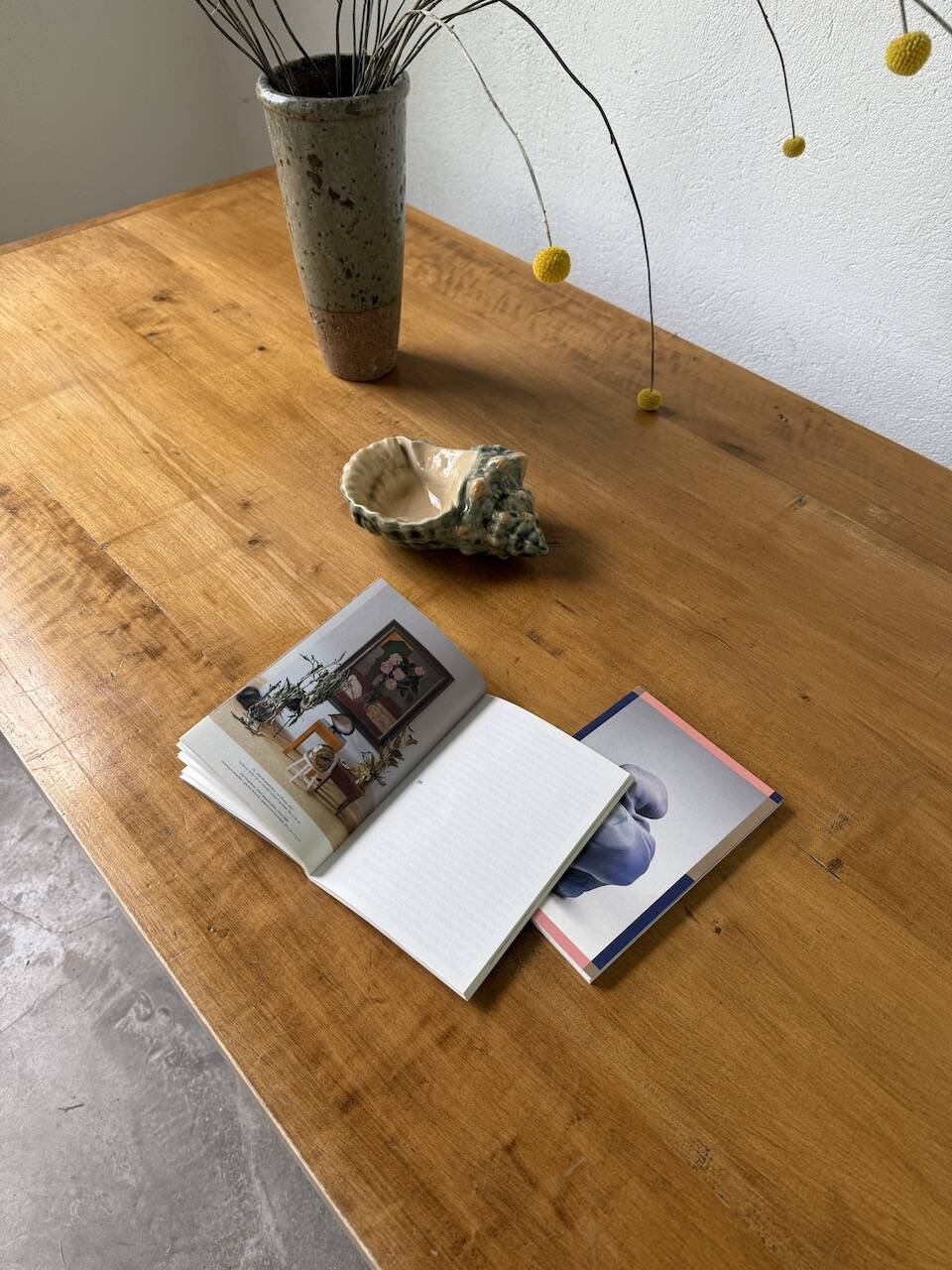 Ceramic shell empty pocket or ashtray 1970