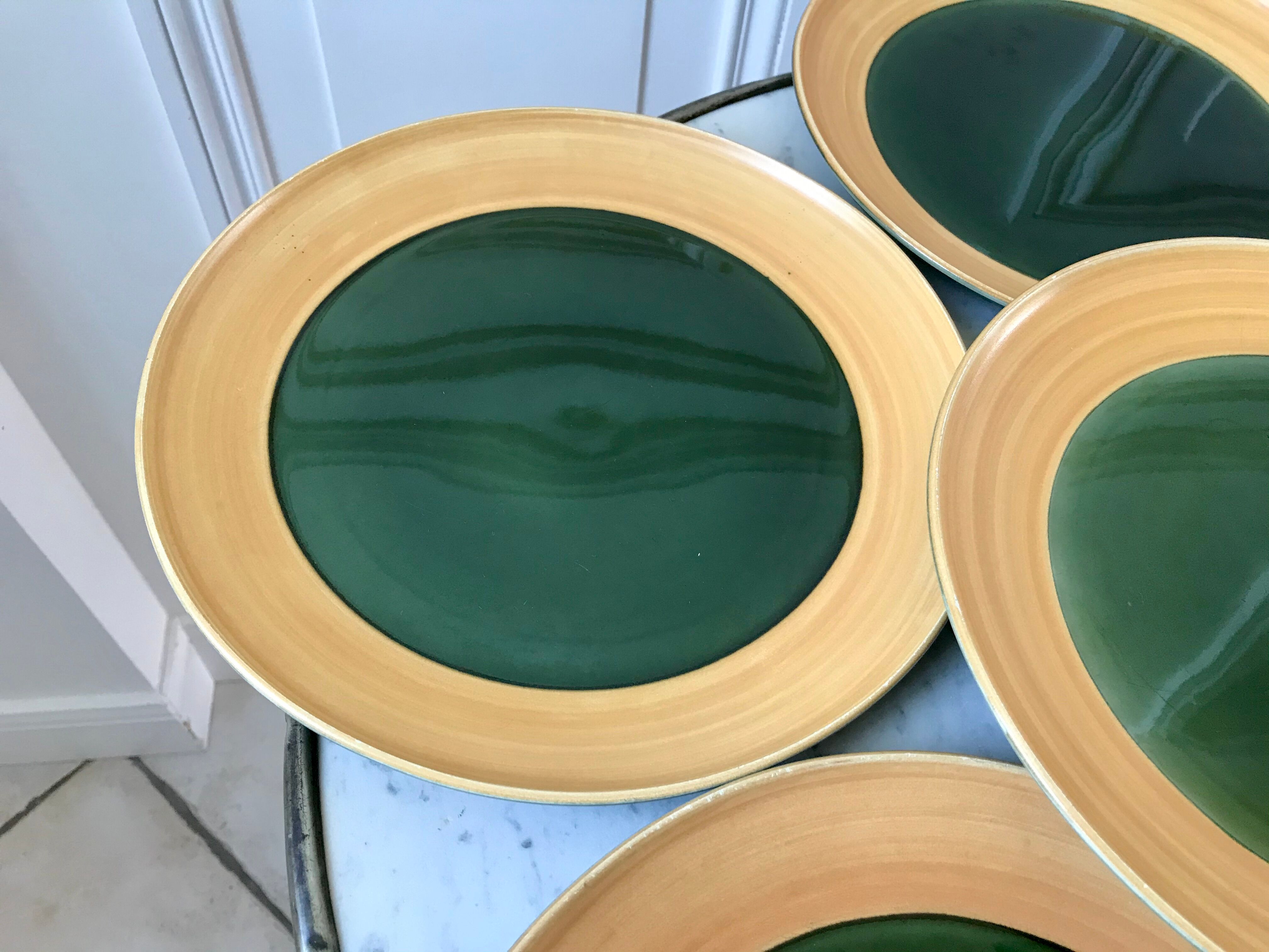 Set of 6 flat plates in green enamel ceramic salins model "capvern" years 60-70