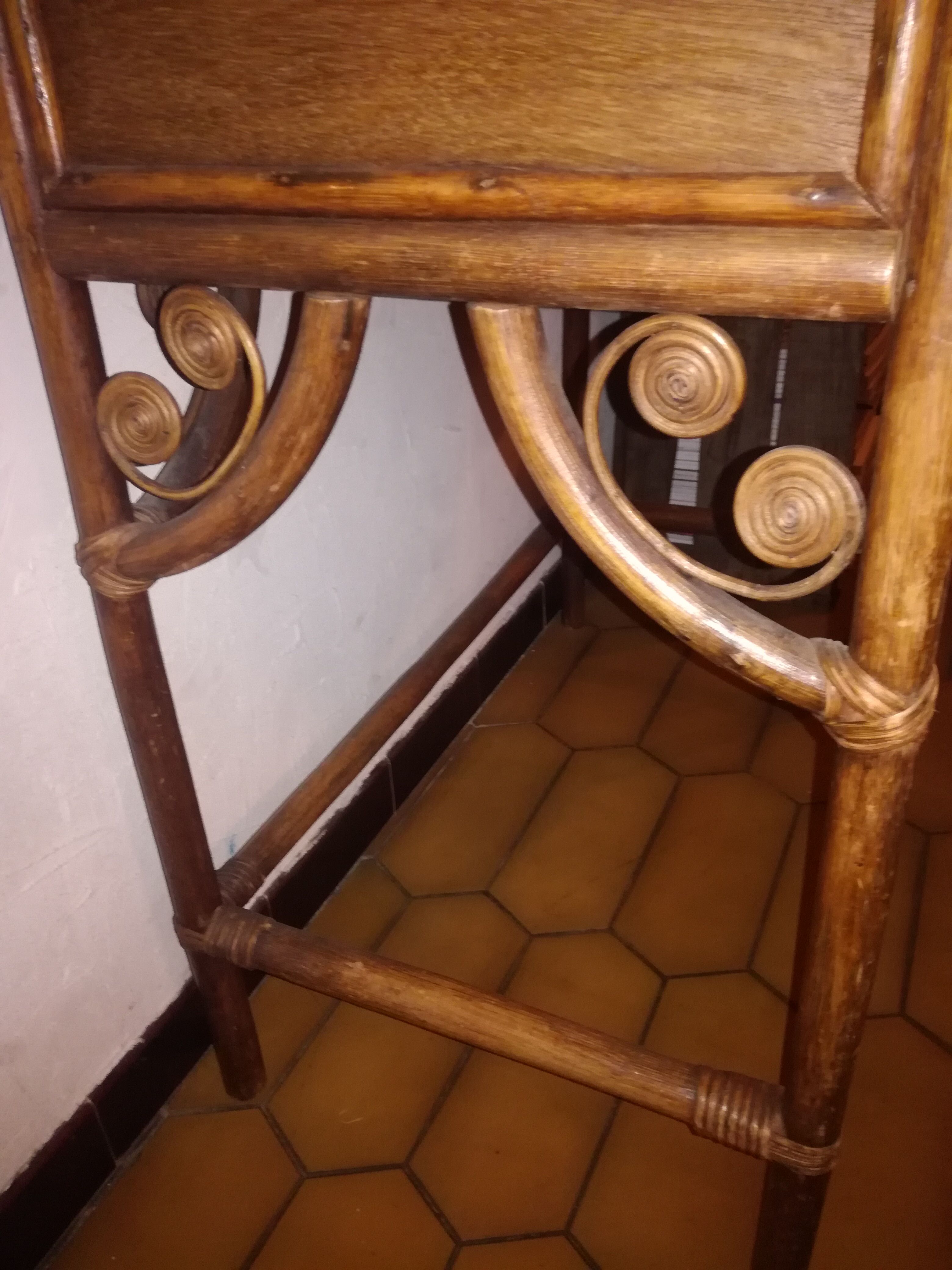 Bamboo and rattan extra furniture hairdresser