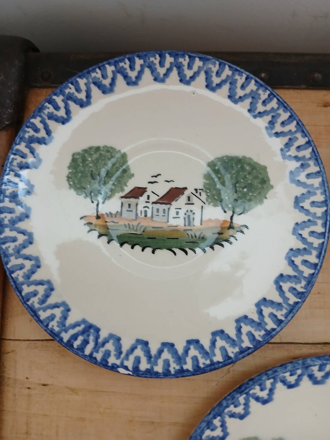 5 small Saint Clément plates/saucers