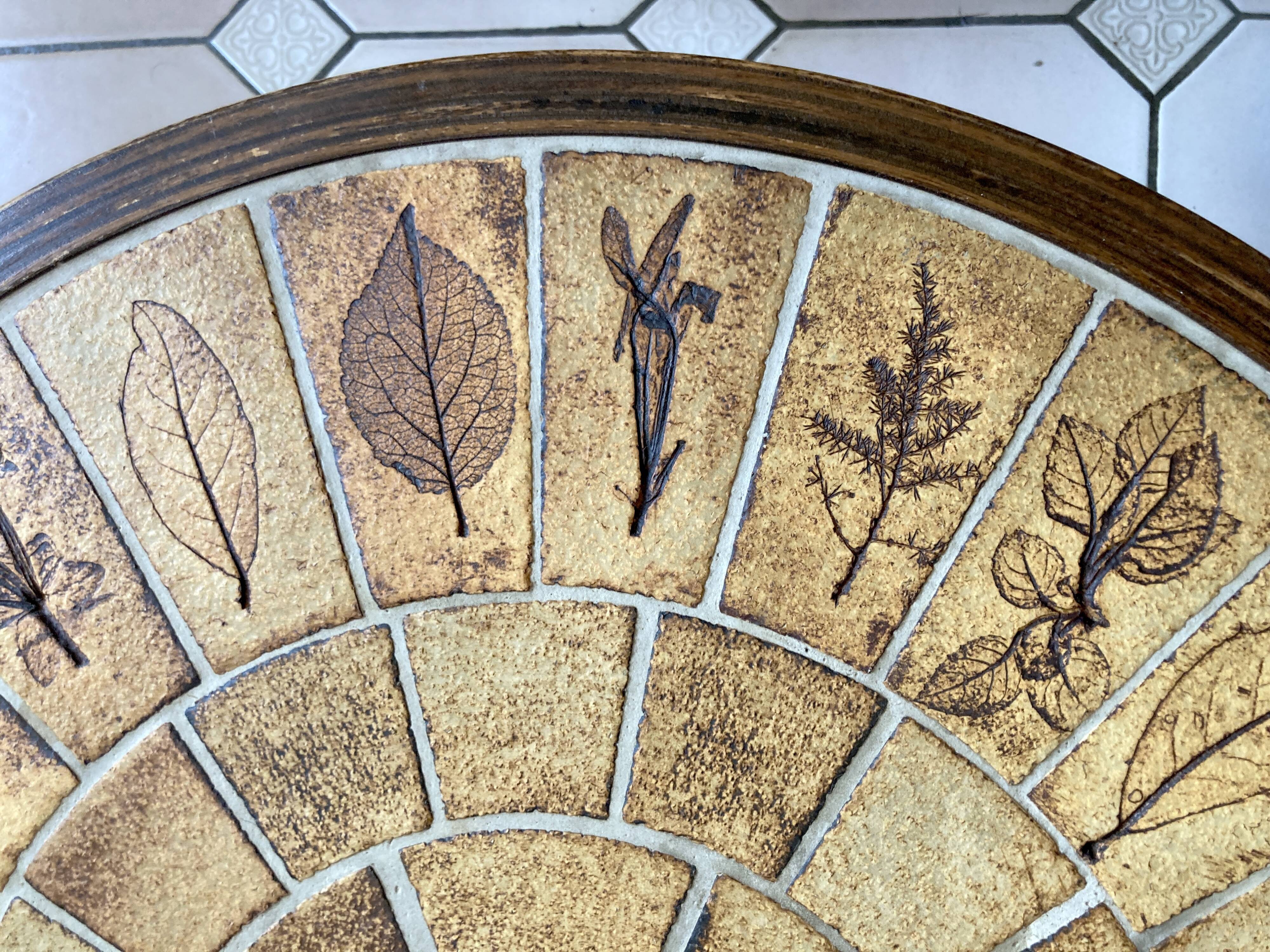 Round herbarium coffee table - Roger Capron