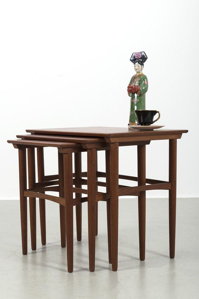 Tables gigognes en teck danois, ensemble de 3
