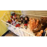 Lit d'enfant vintage patine blanche