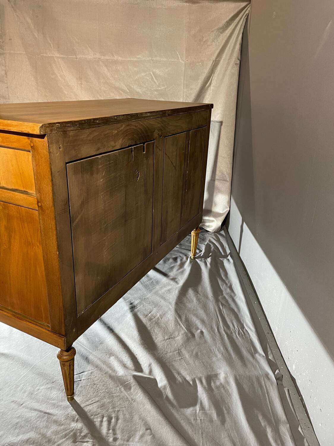 Commode de style Louis XVI