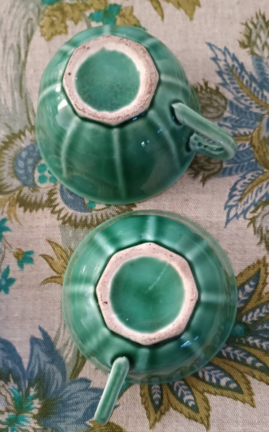 2 vintage cups