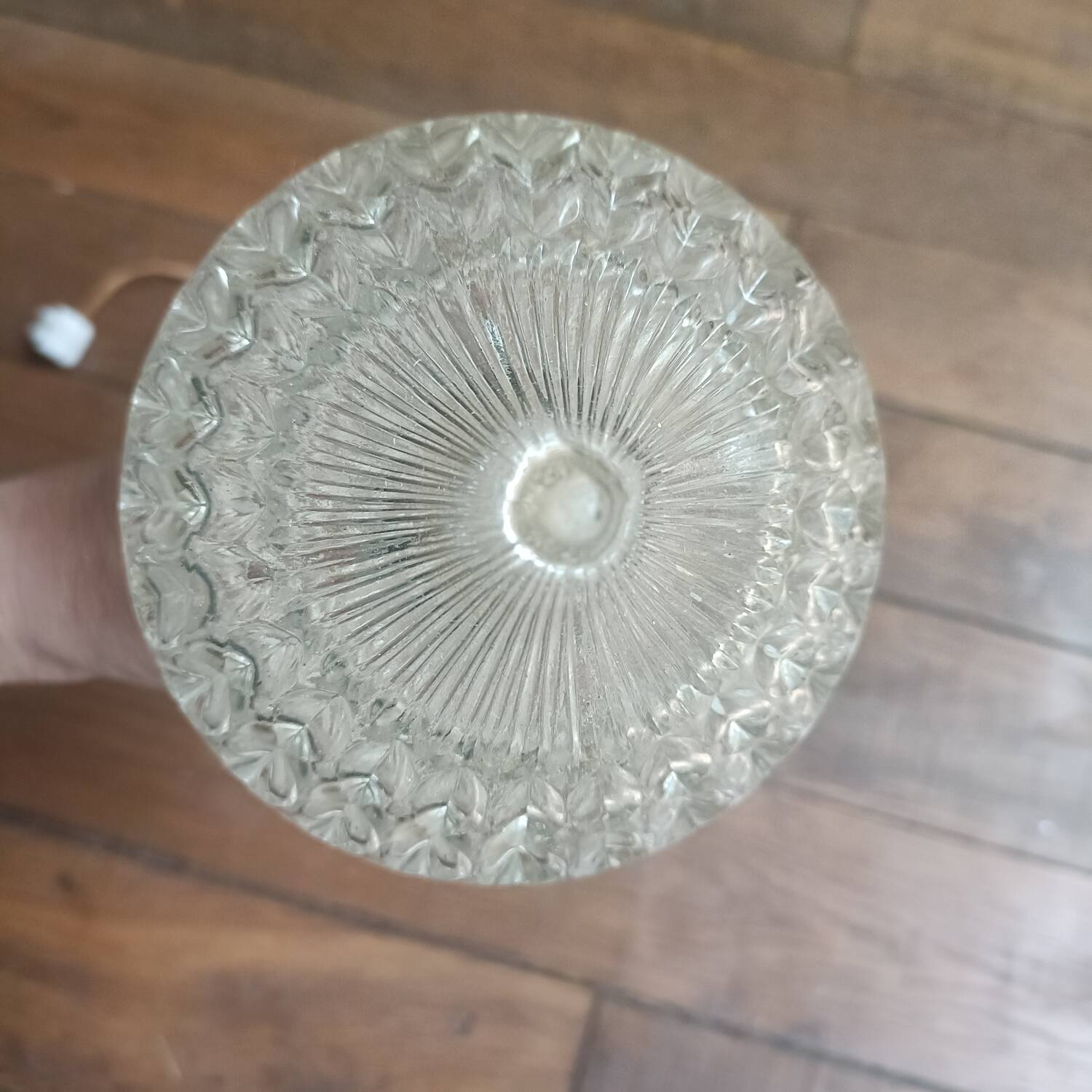 Suspension verre moulé et laiton