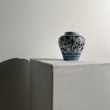 Blue and white Portuguese handmade vase with stylized pastoral pattern H:12,5cm