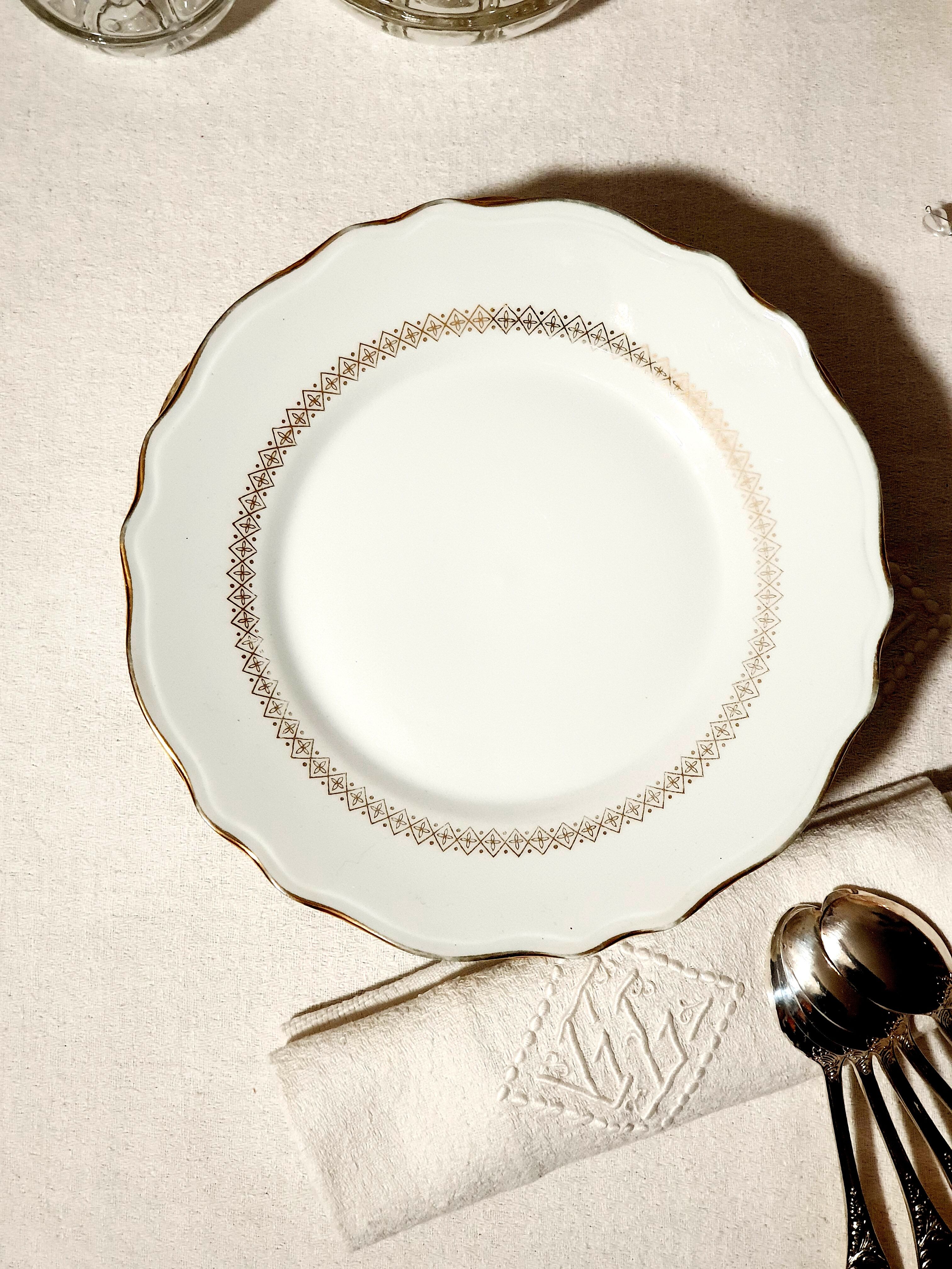 Lot of 6 dessert plates Porcelaines Lourioux