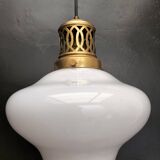 White opaline suspension