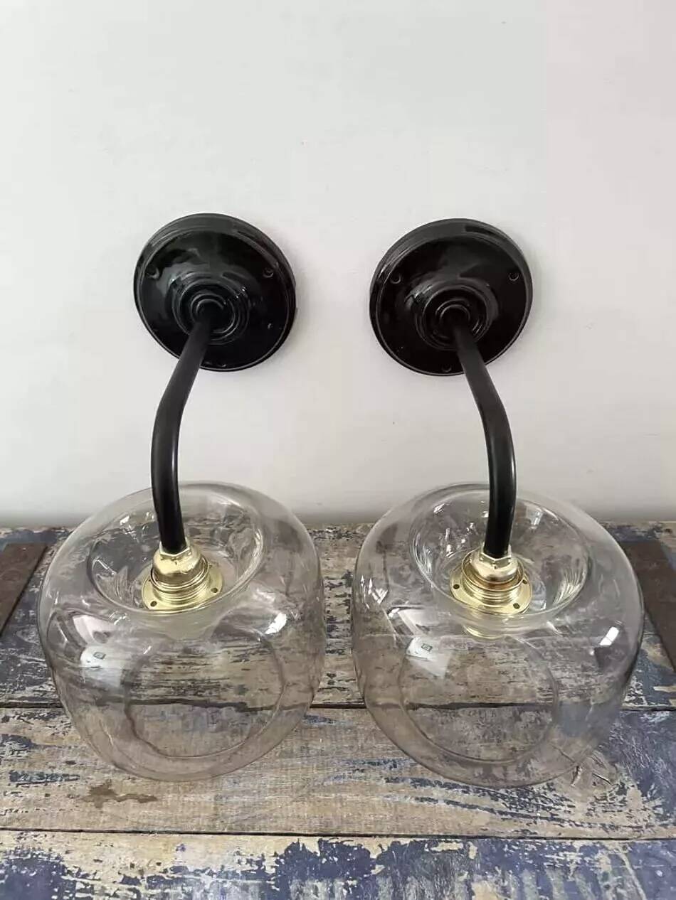 Paire d’appliques vintage en verre fumé