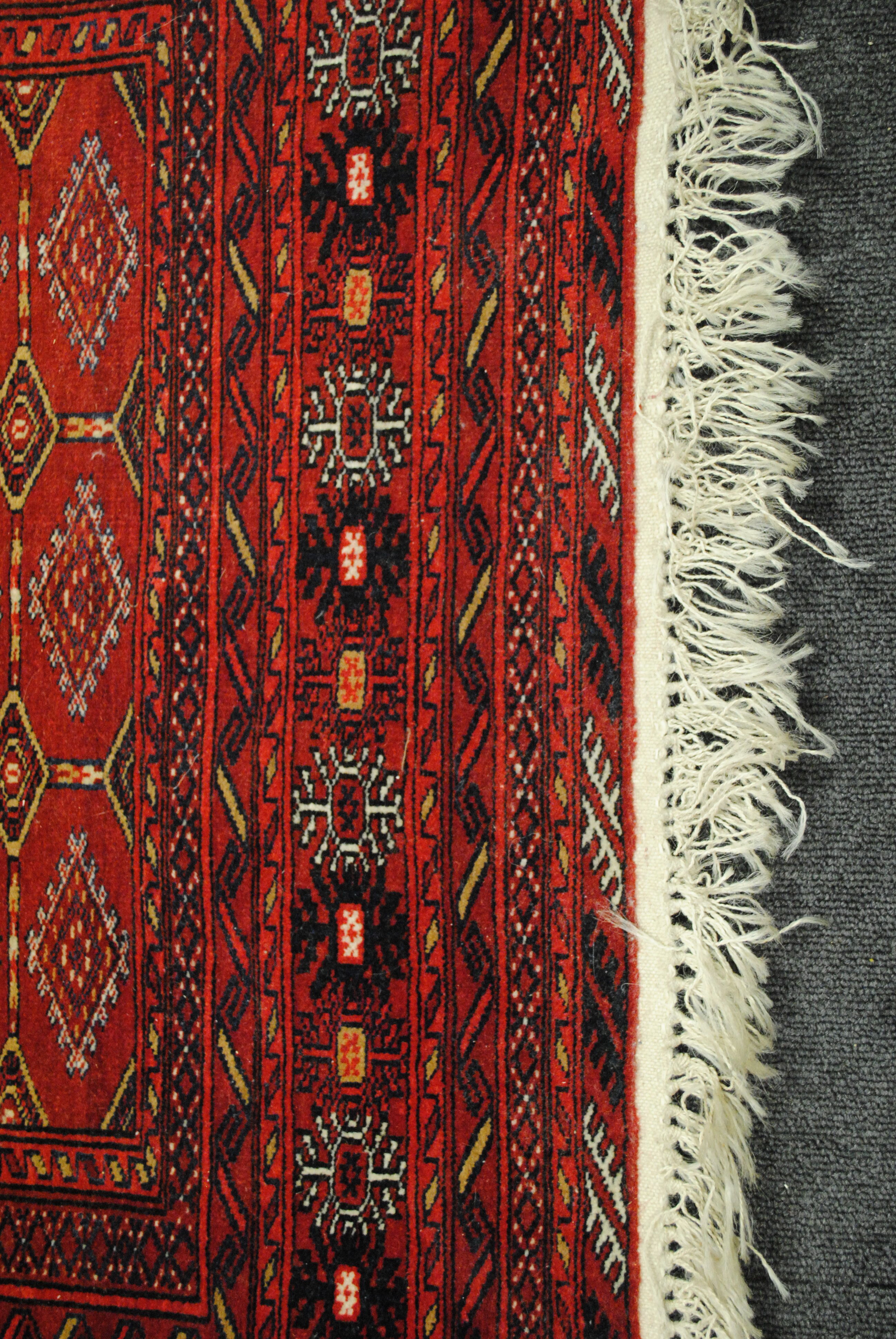 Authentic Persian rugs, knotted hand of extreme finesse by the tribe of the torkaman 162x110cm