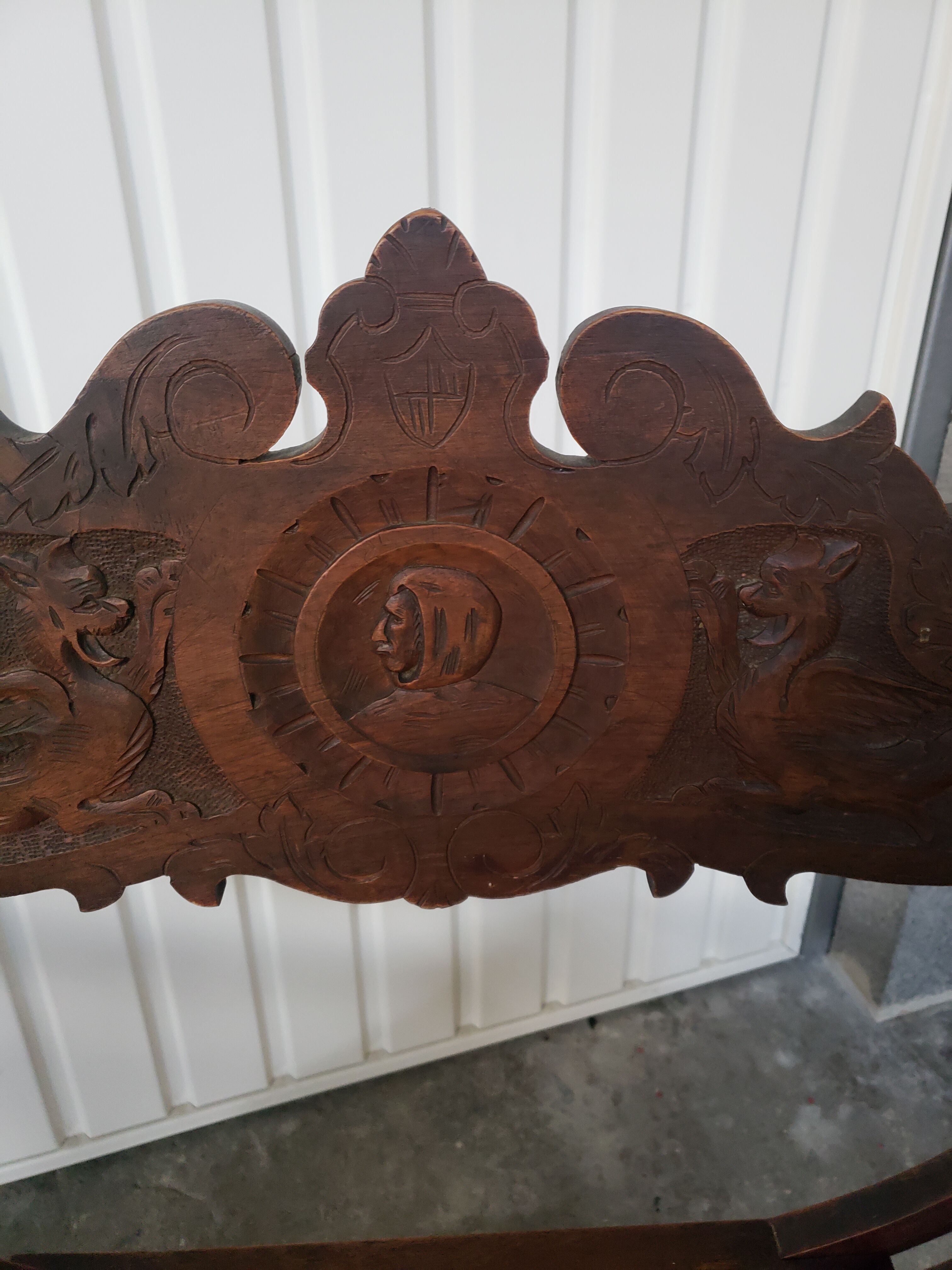 Paire de fauteuils curule ou dagobert