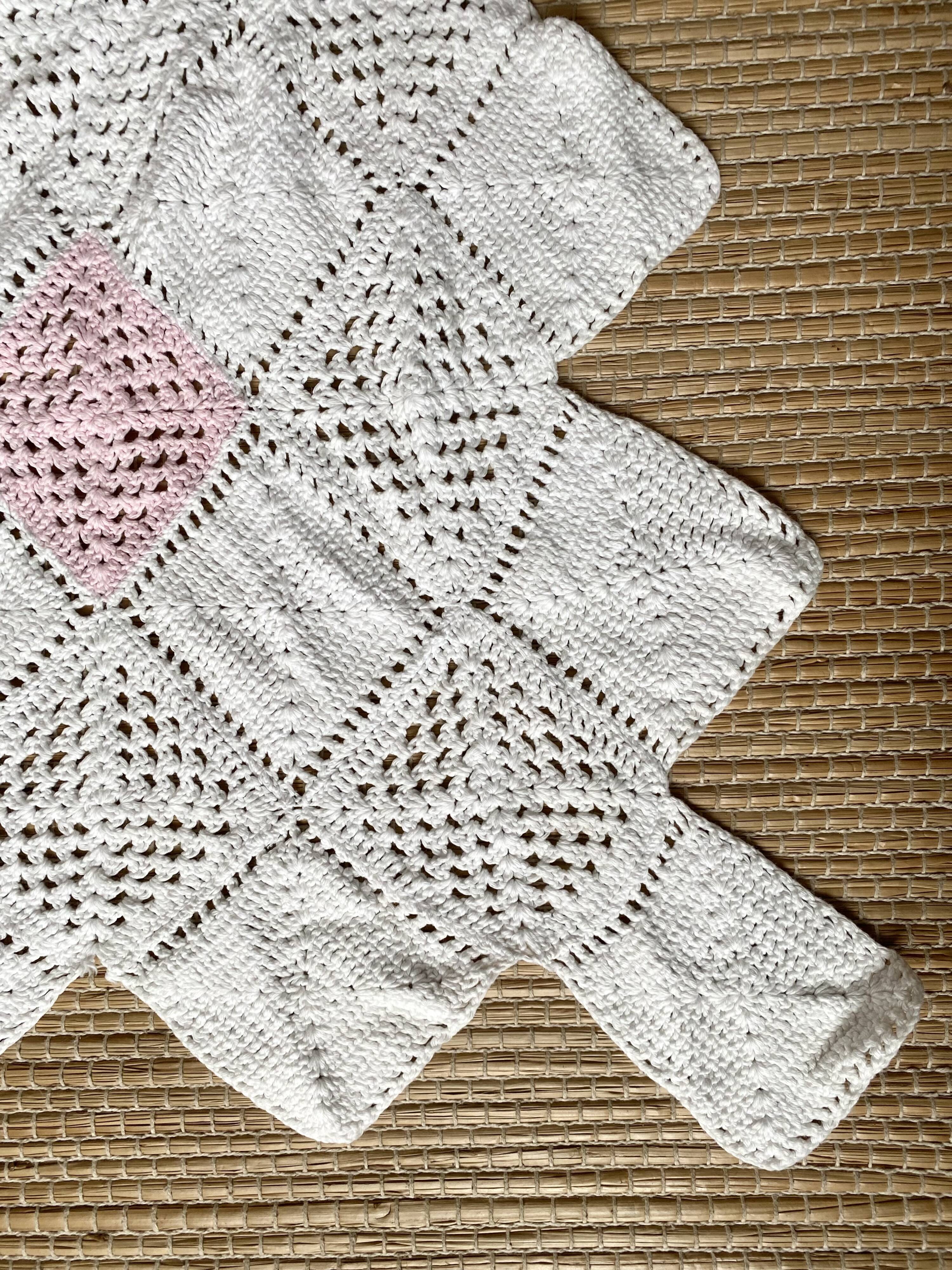 Pink and white crochet single bedspread 135X210 cm