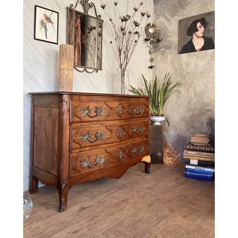 Curved commode in Louis XV style
