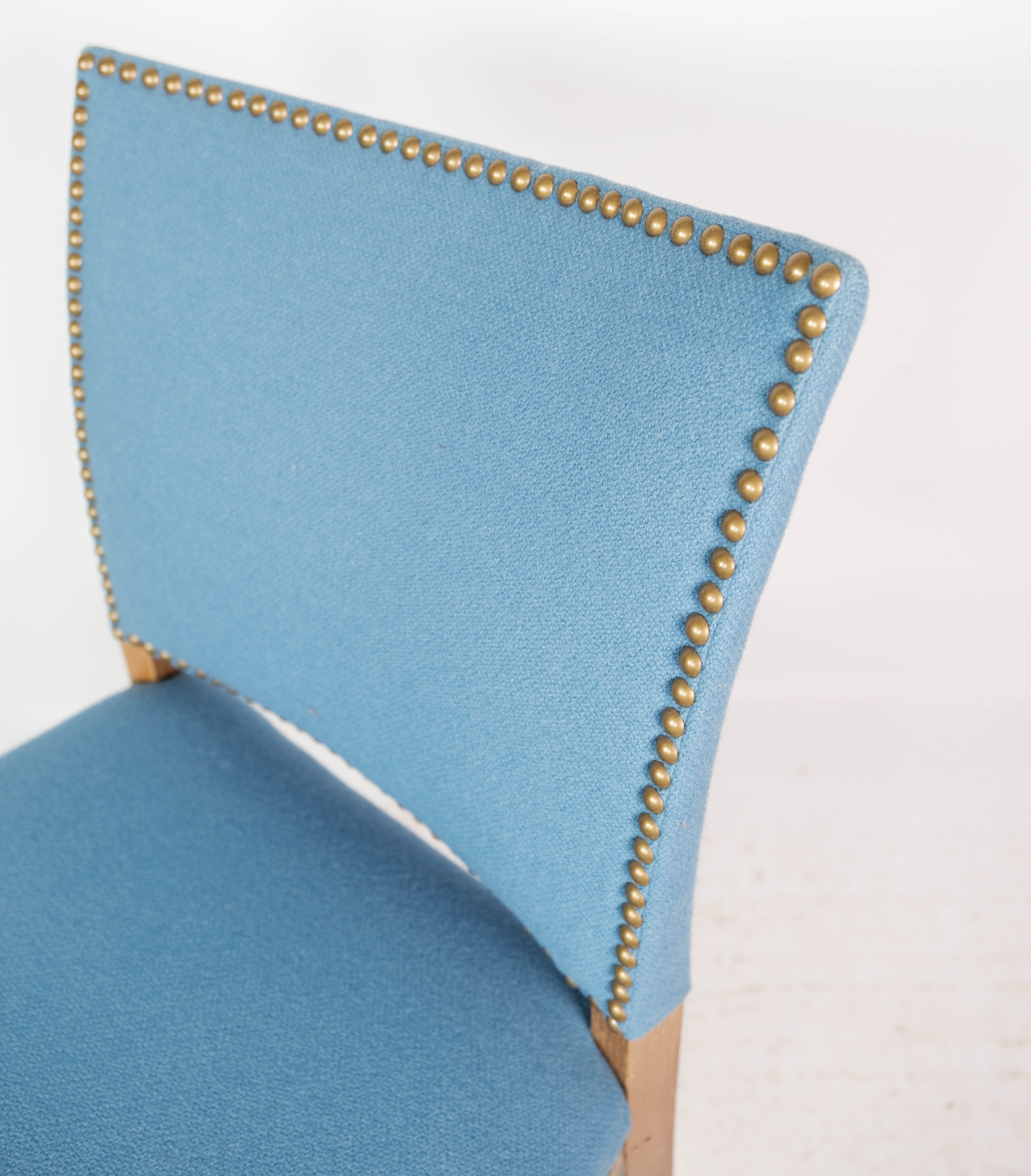 Dining room chair with legs of light mahogany of danish design, 1940s