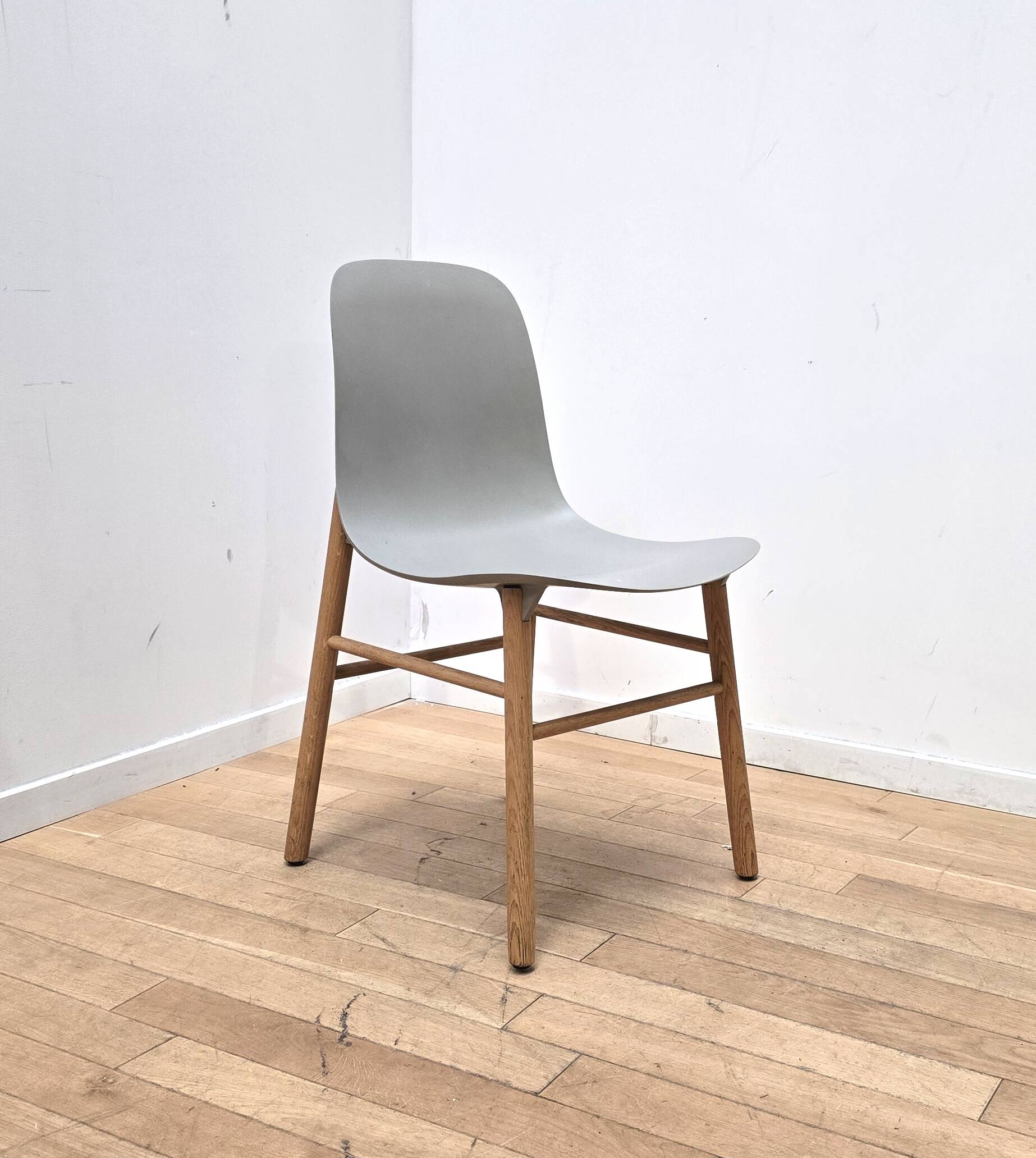 Suite de 5 chaises Sharky, Kristalia