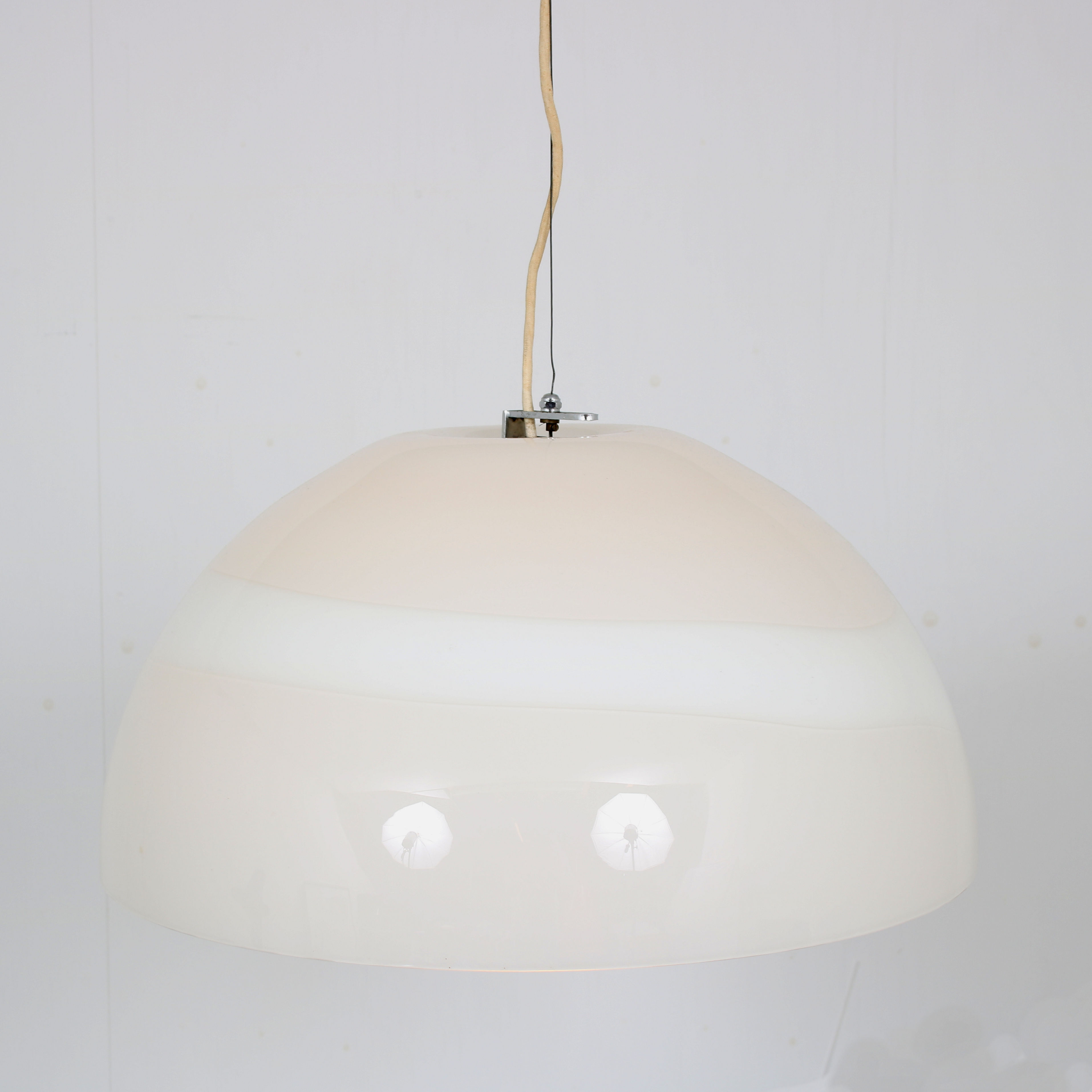 1970s glass hanging lamp by Leucos, Italy