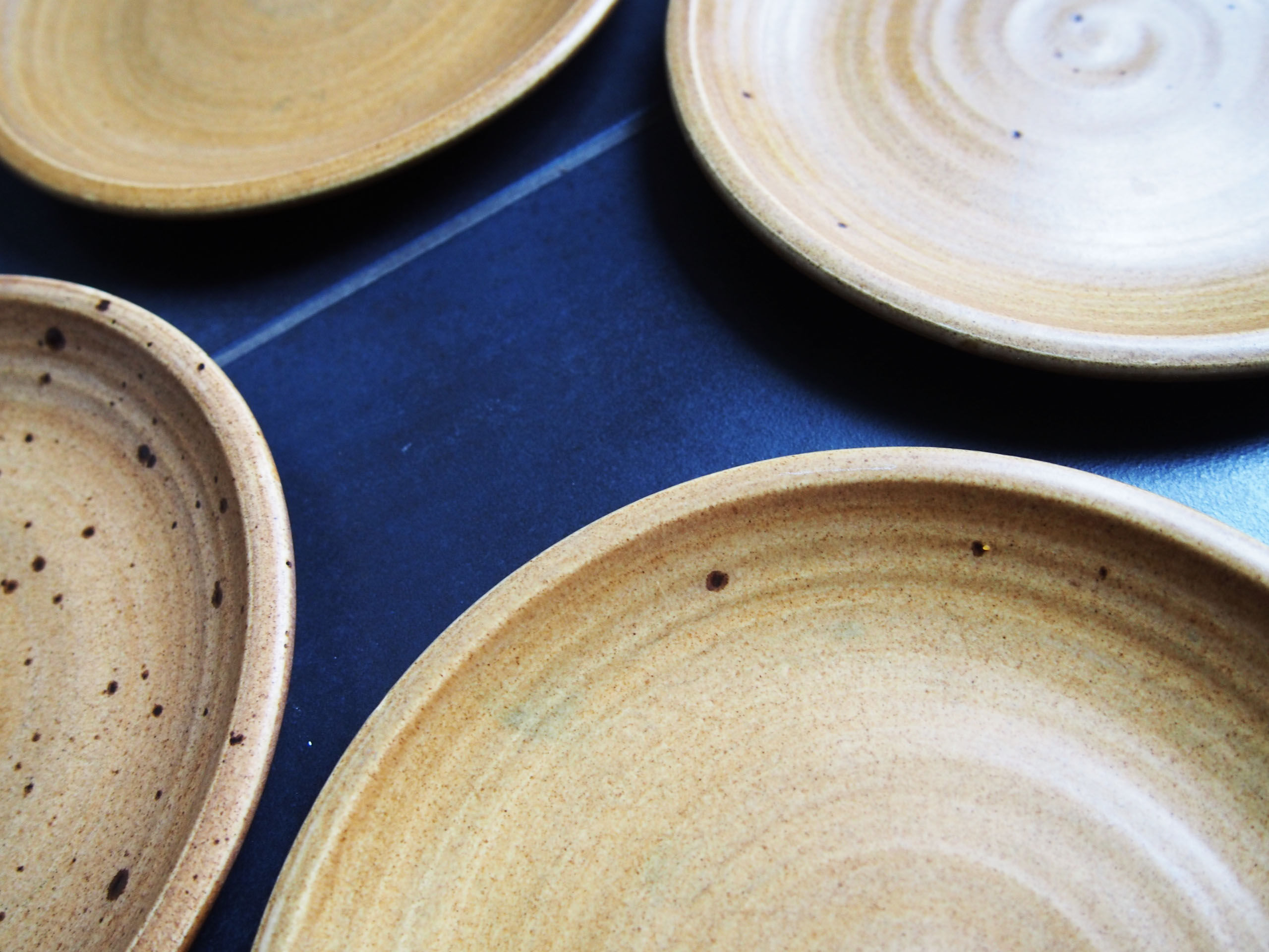 6 plates dessert in sandstone