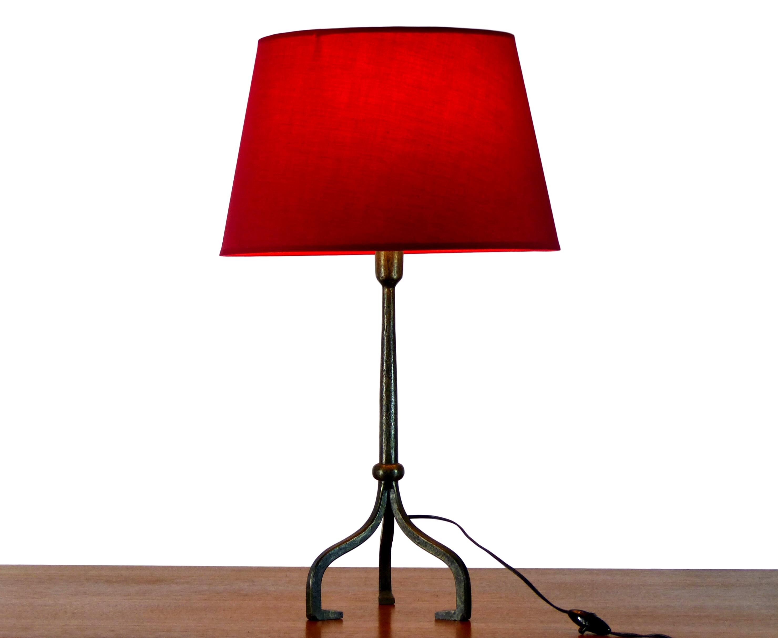 Wrought iron tripod table lamp
