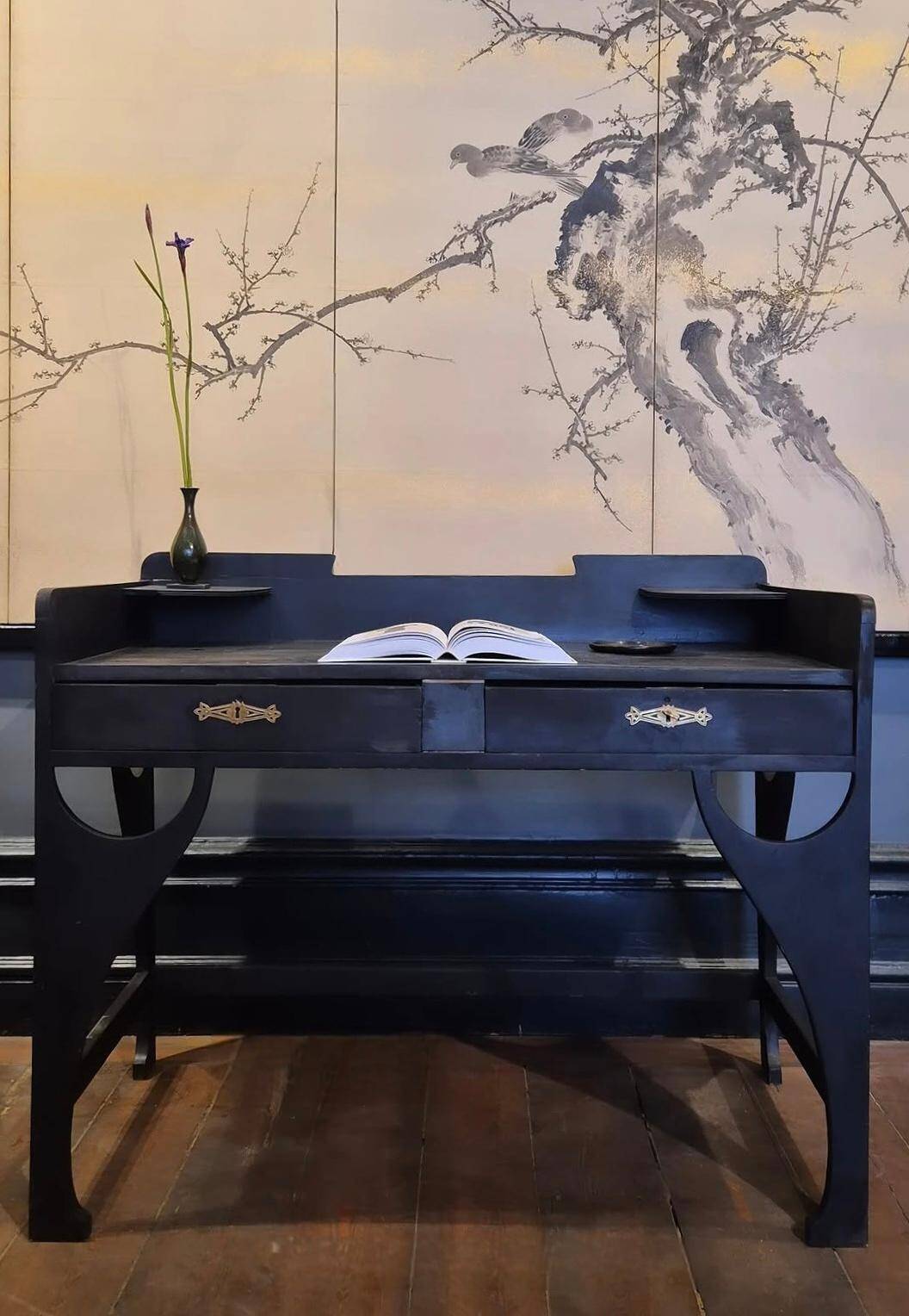 Sculptural desk by Jugend de N. Boman OY Finland, royal supplier to Sweden in 1927.