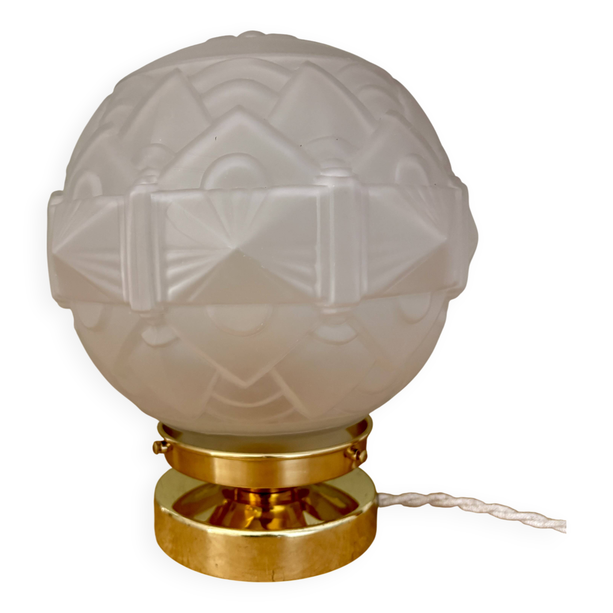 Vintage art deco globe table lamp in frosted glass
