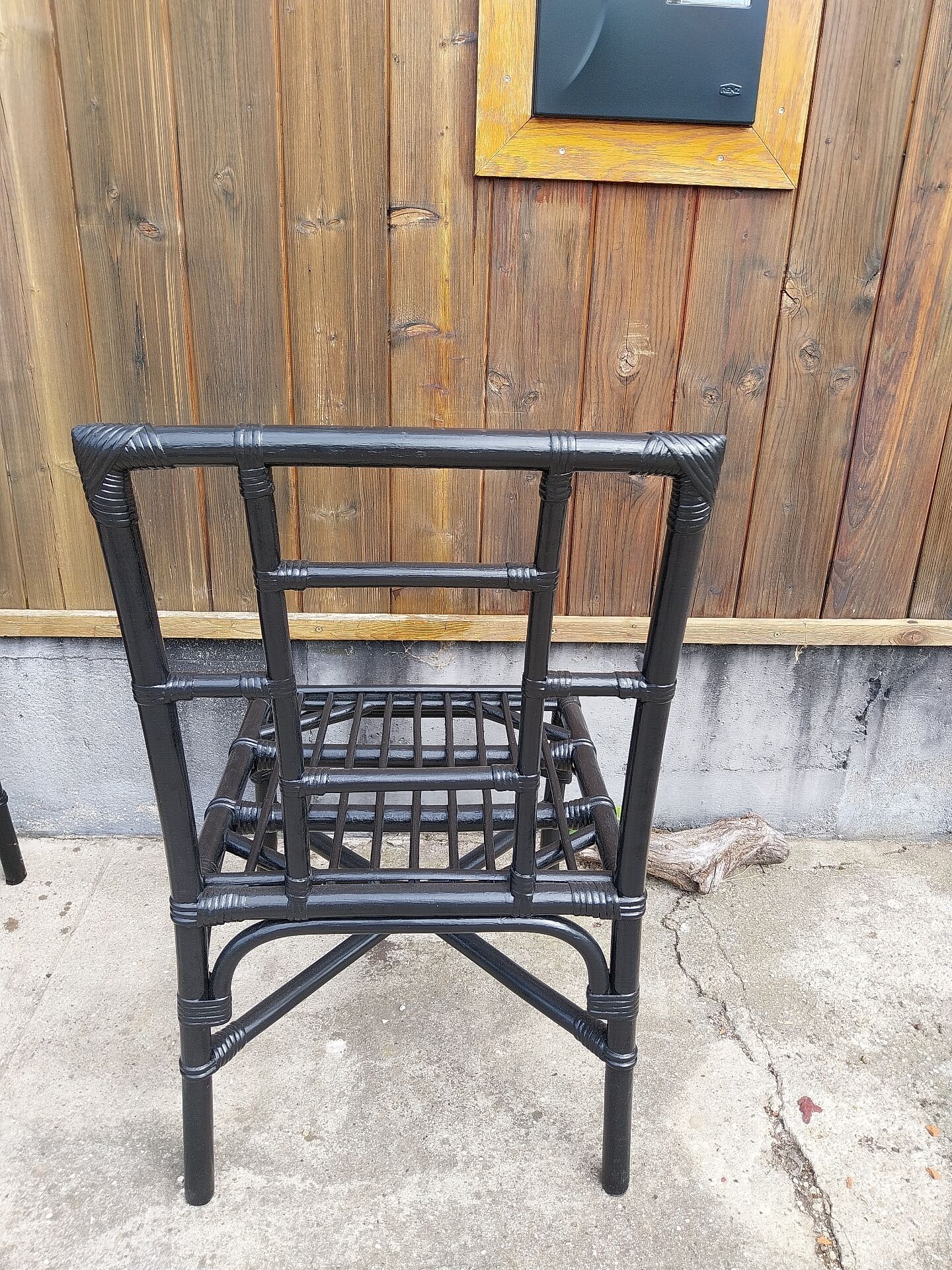 Fauteuils en rotin noir