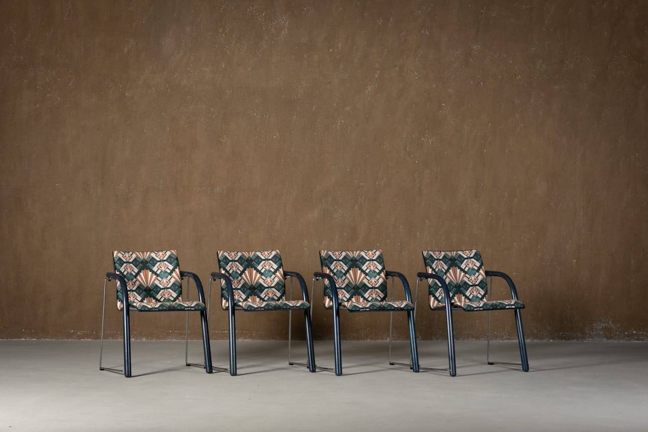 Fauteuil vintage A 320 par Wulf Schneider et Ulrich Boehme pour Thonet des années 1980 en velours d'Eltham Palace (ensemble de 4)