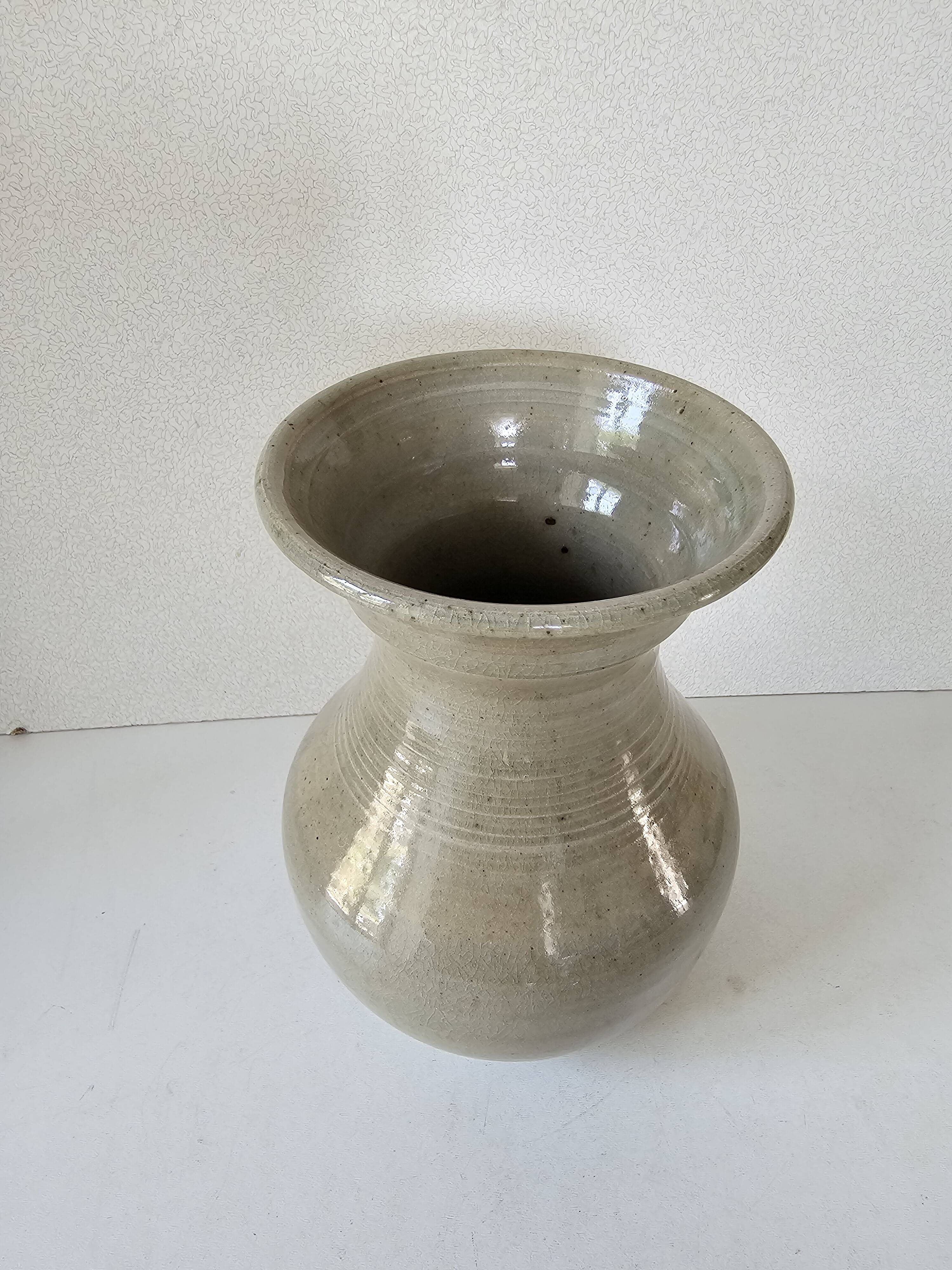 Vase en céramique Signé Claude Dangon (Salins les bains)