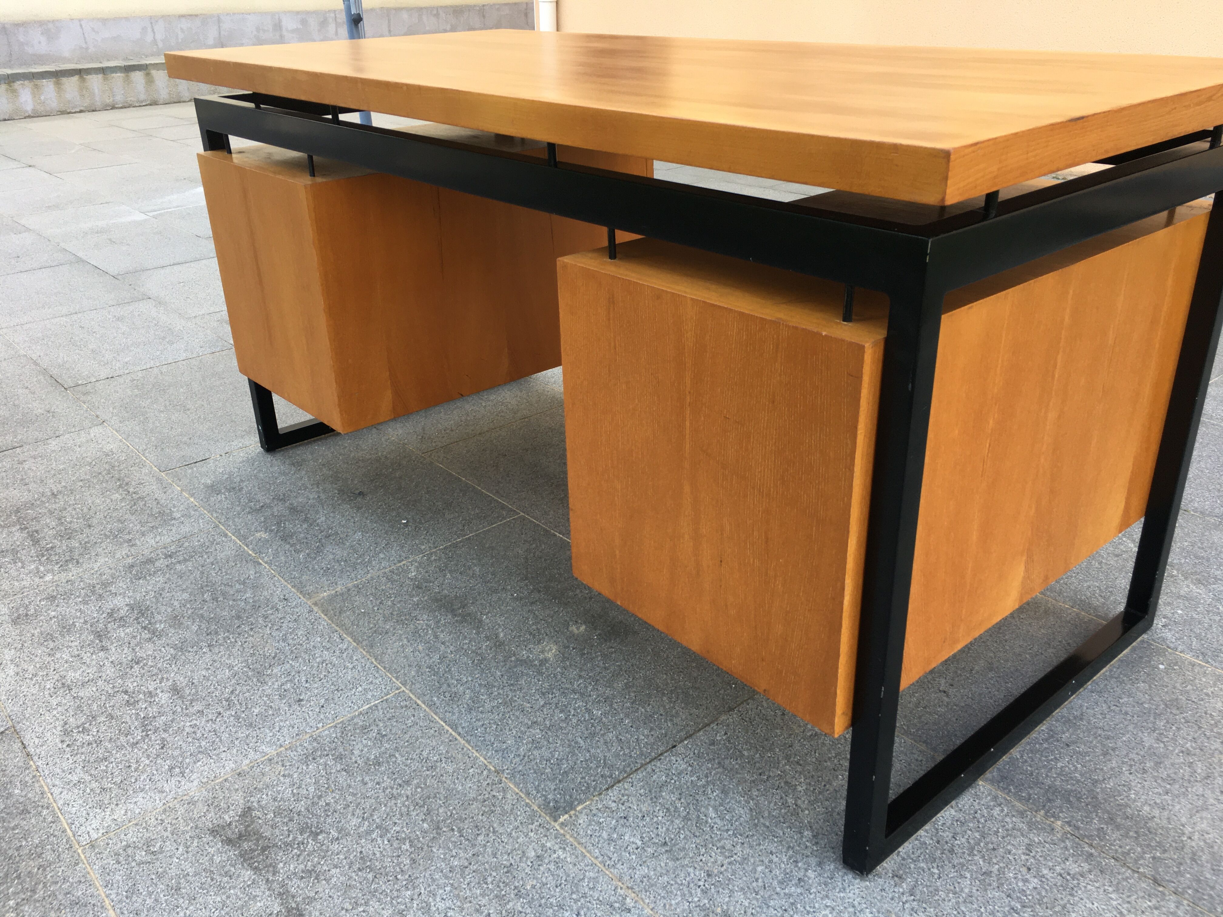 Office 2 caissons design 60s