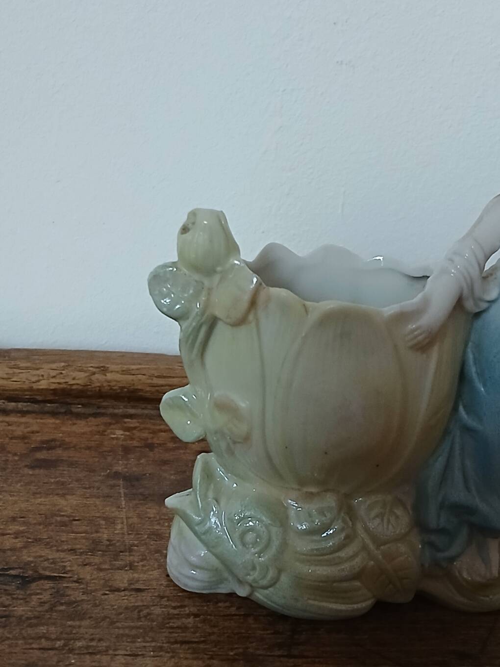 Small vase representing a woman - Art Nouveau period